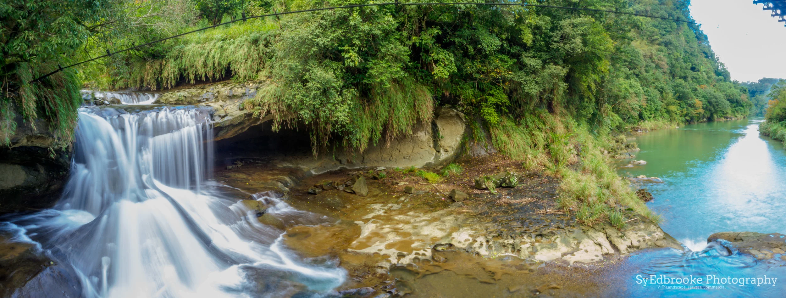a panoramic of the first falls. 24mm, ISO 64, f22, 1sec