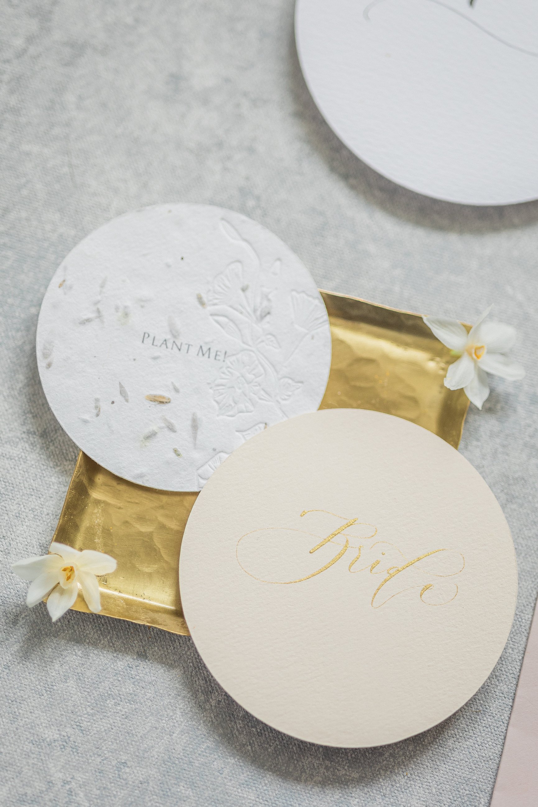 Platable-seed-paper-place-cards-for-wedding-by-calligraphy-by-laura.jpg