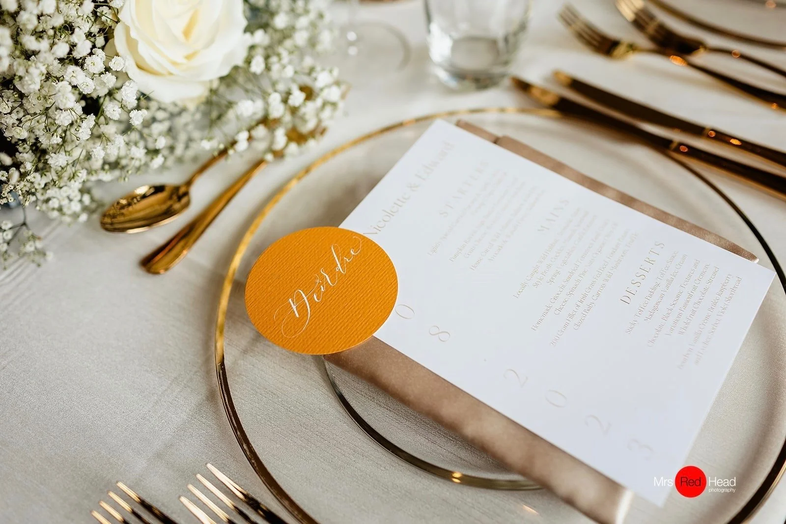 Calligraphy by Laura Round Place Card and A5 Menu.jpeg