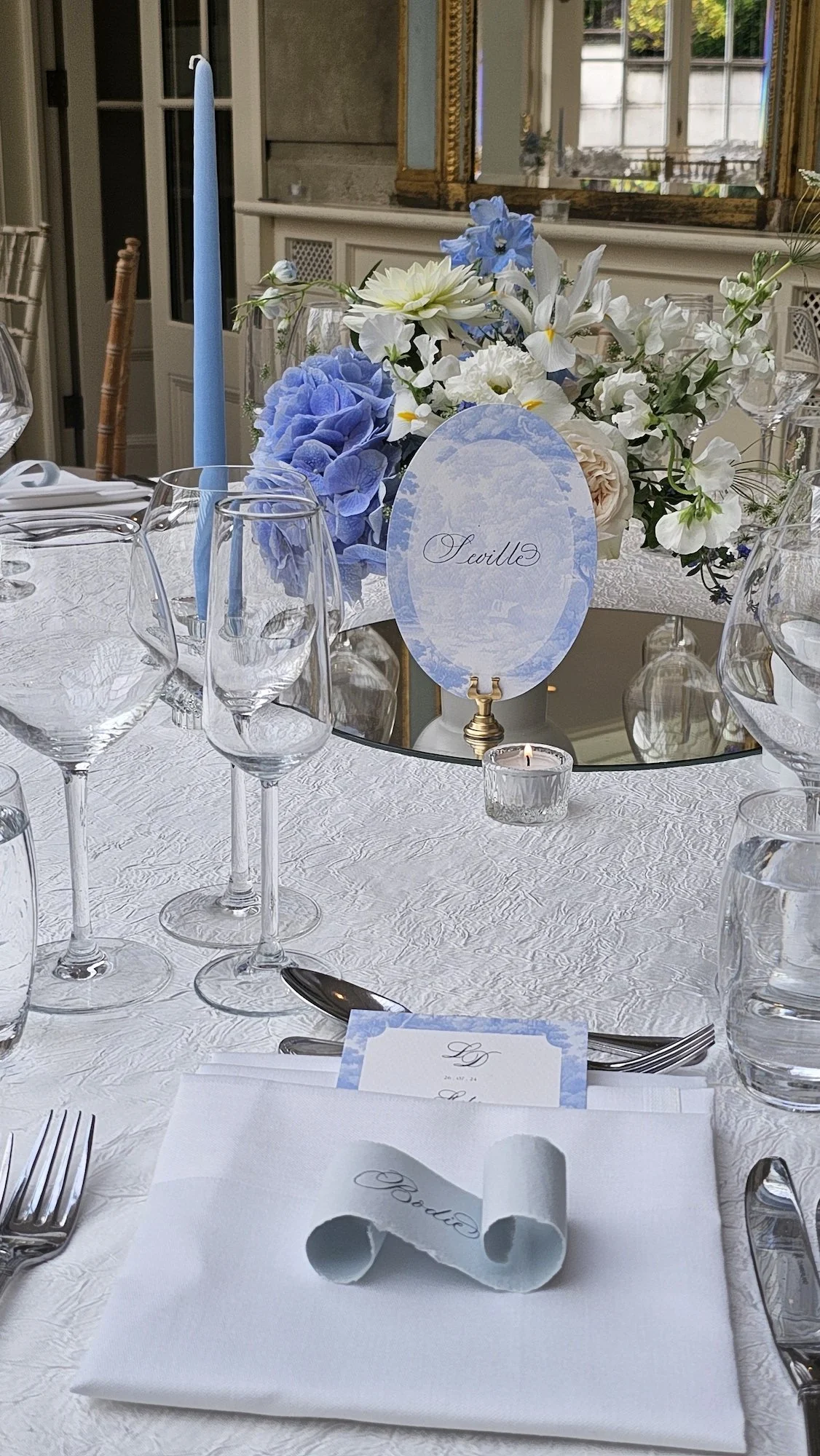 Toile de Jouy Suite x Calligraphy by Laura.jpg