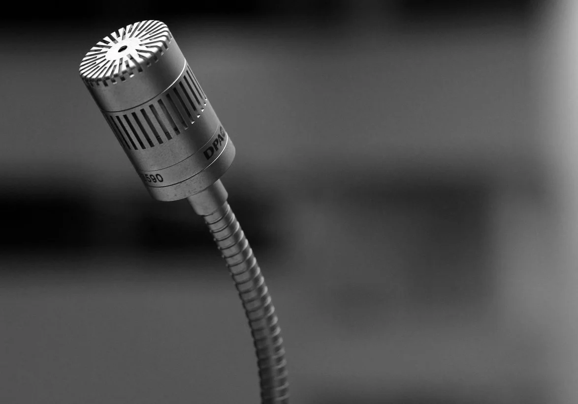 BW_IR_microphone-2316268_1280.jpg