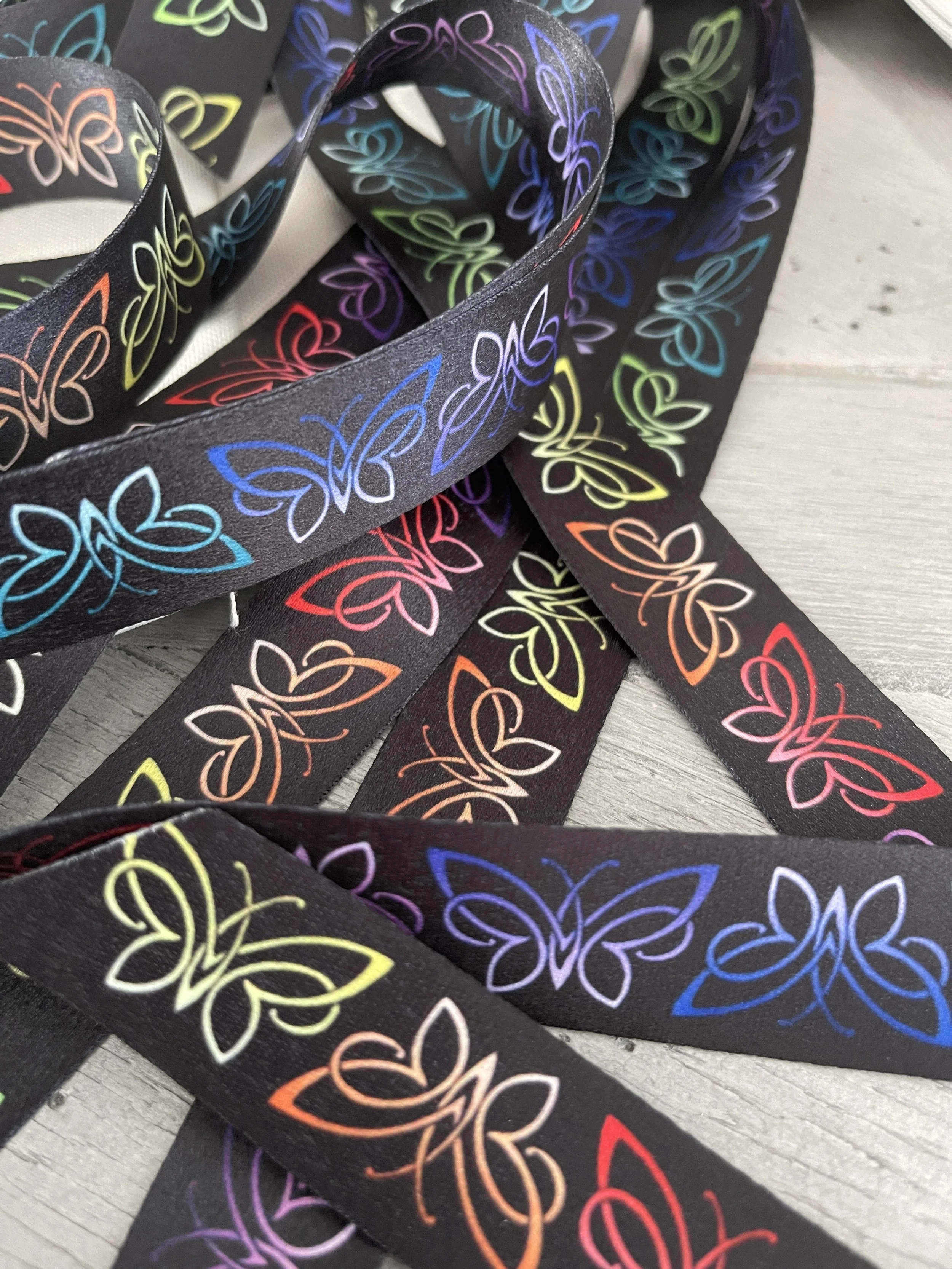 pretty ribbon_plw.jpg