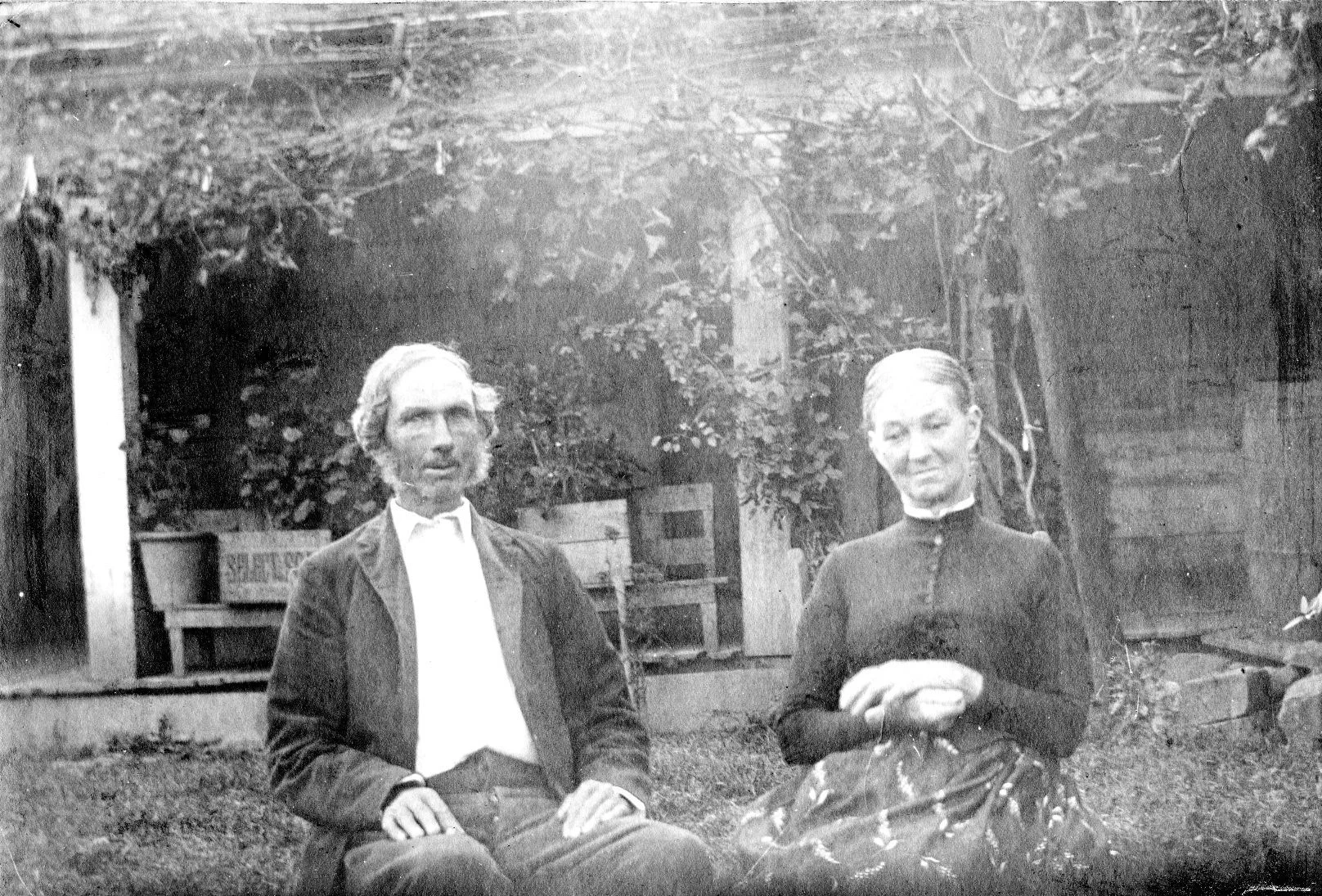 Believed to be the Waters/Cagle Cottage (Canova Cagle & Wife)