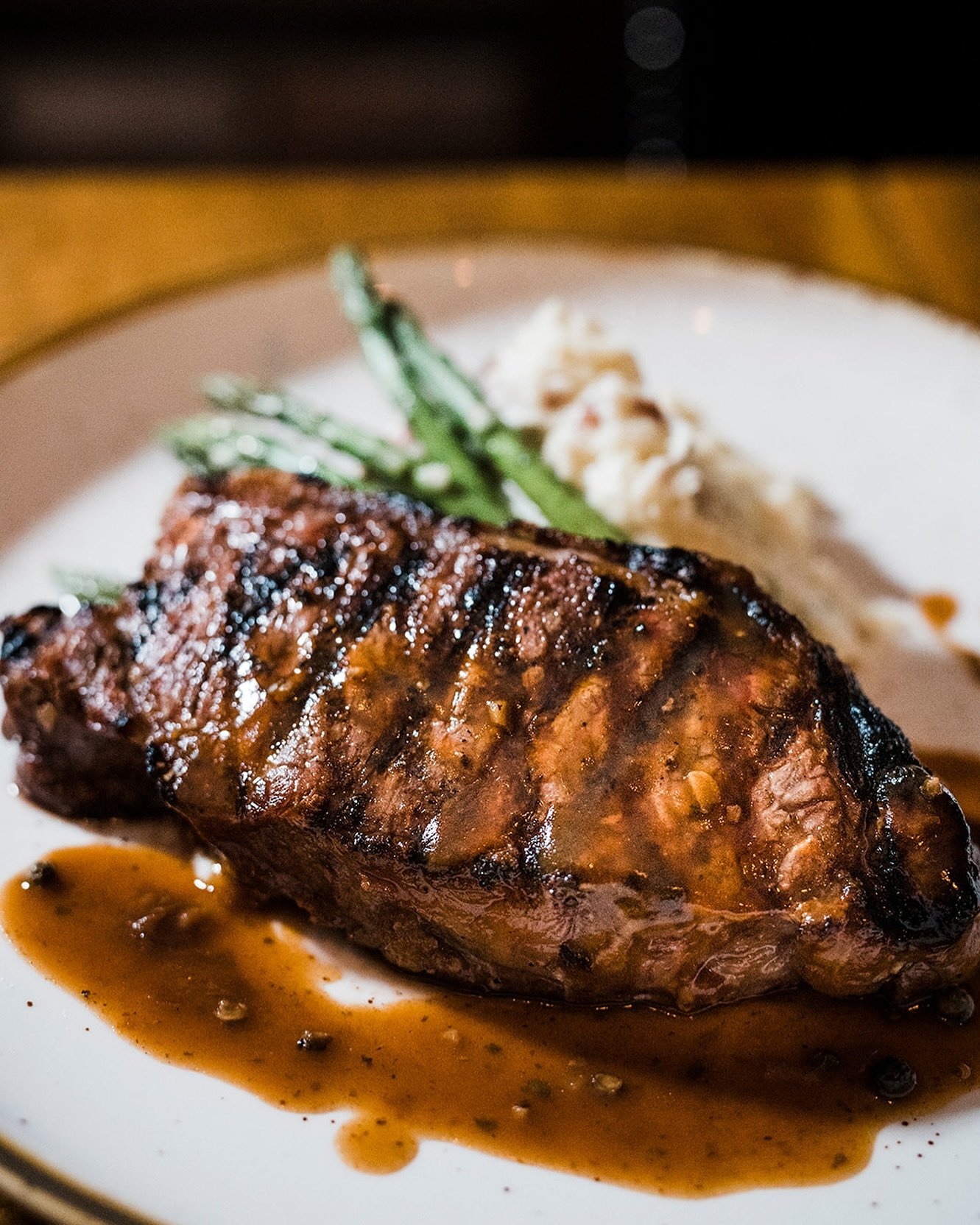 Serving Famous Marinated Steaks since 1956! 

With Mashed Potatoes + Saut&eacute;ed Asparagus. 

Add Blue Cheese, Saut&eacute;ed Onions, or Mushrooms 😋

Open at 5:00 PM

#oldfieldsofgreenlawn