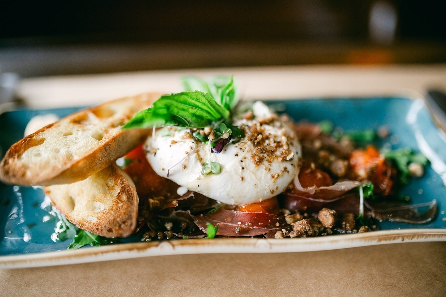 Burrata 

Prosciutto, Blistered Tomato, Basil, Candied Pecans, Sriracha Honey

Open at 5:00, Happy Hour Specials until 6:00 at the BAR! 

#oldfieldsofgreenlawn
