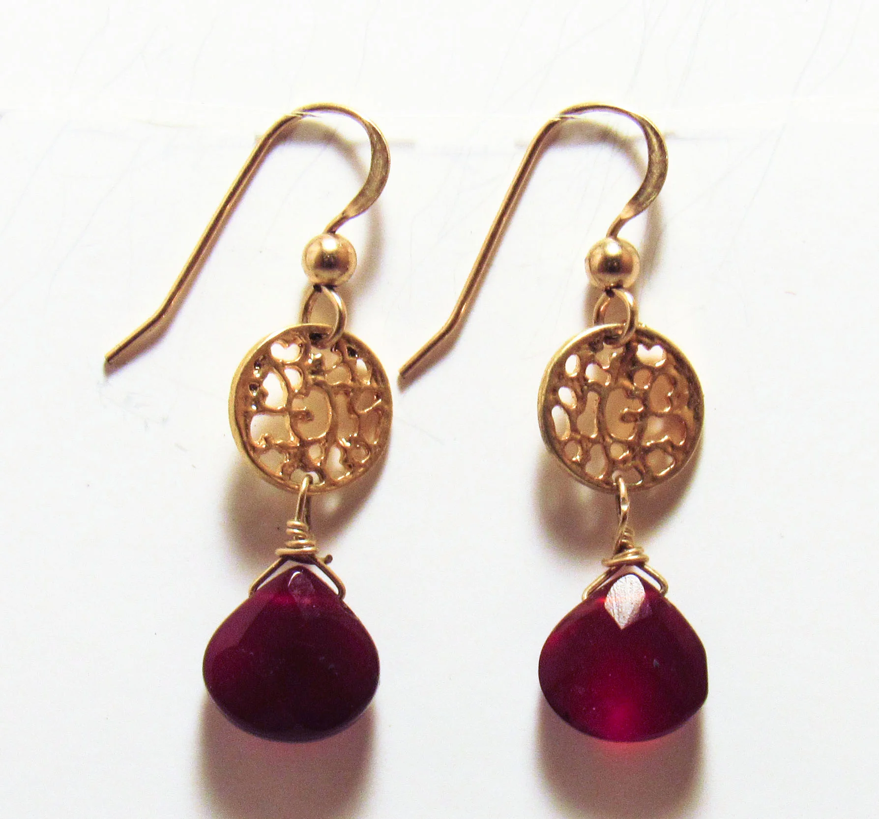 Carnelian on A Gold Disc 