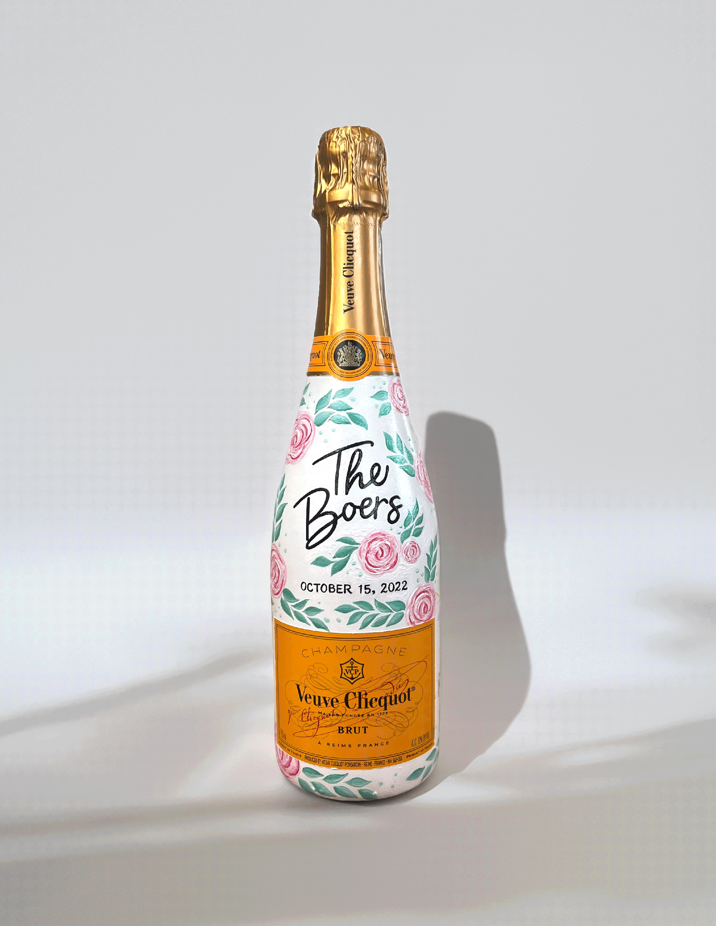 Chele-Creative-Studio-Social_Veuve-Wedding-Bottle-Highlight_1MFD.gif