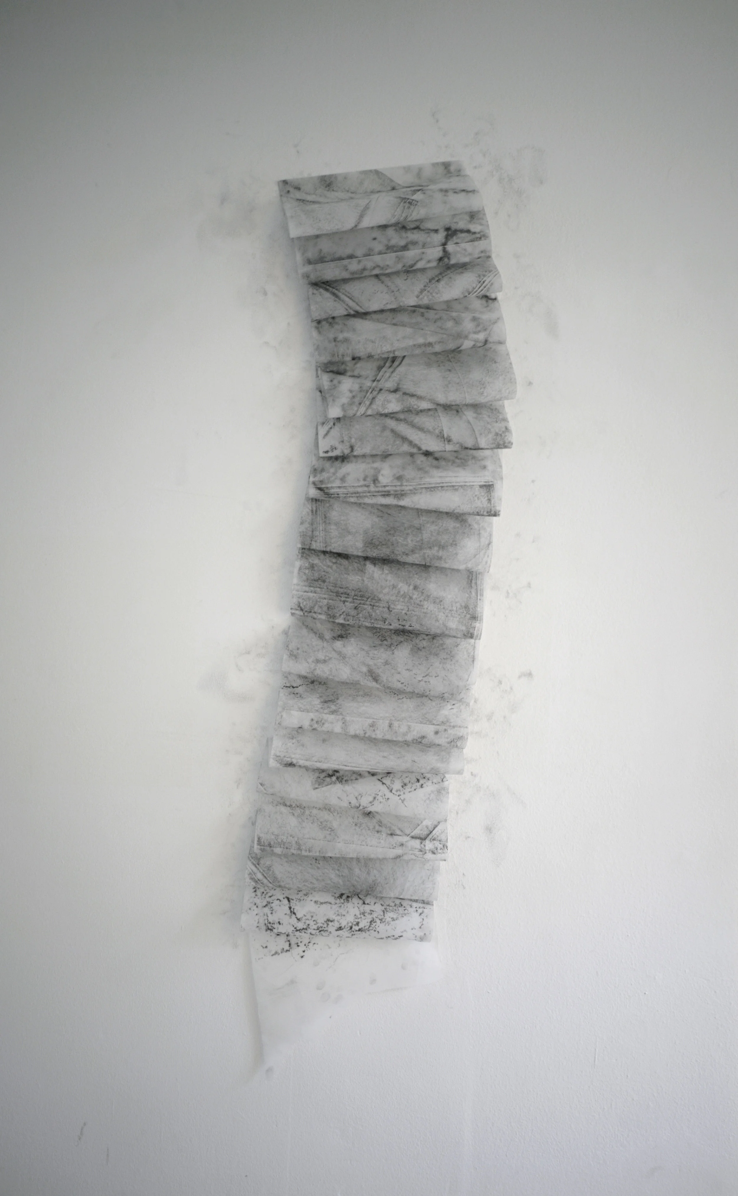 Voyage Around A Room / TAG 03