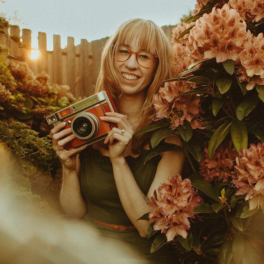 Social media is called &ldquo;social&rdquo; for a reason. We are supposed to be talking to each other on here! So, hi 👋🏻 I'm Taylor. This is a self portrait I took before the heat wave burned all the flowers in my yard, well before their normal sea