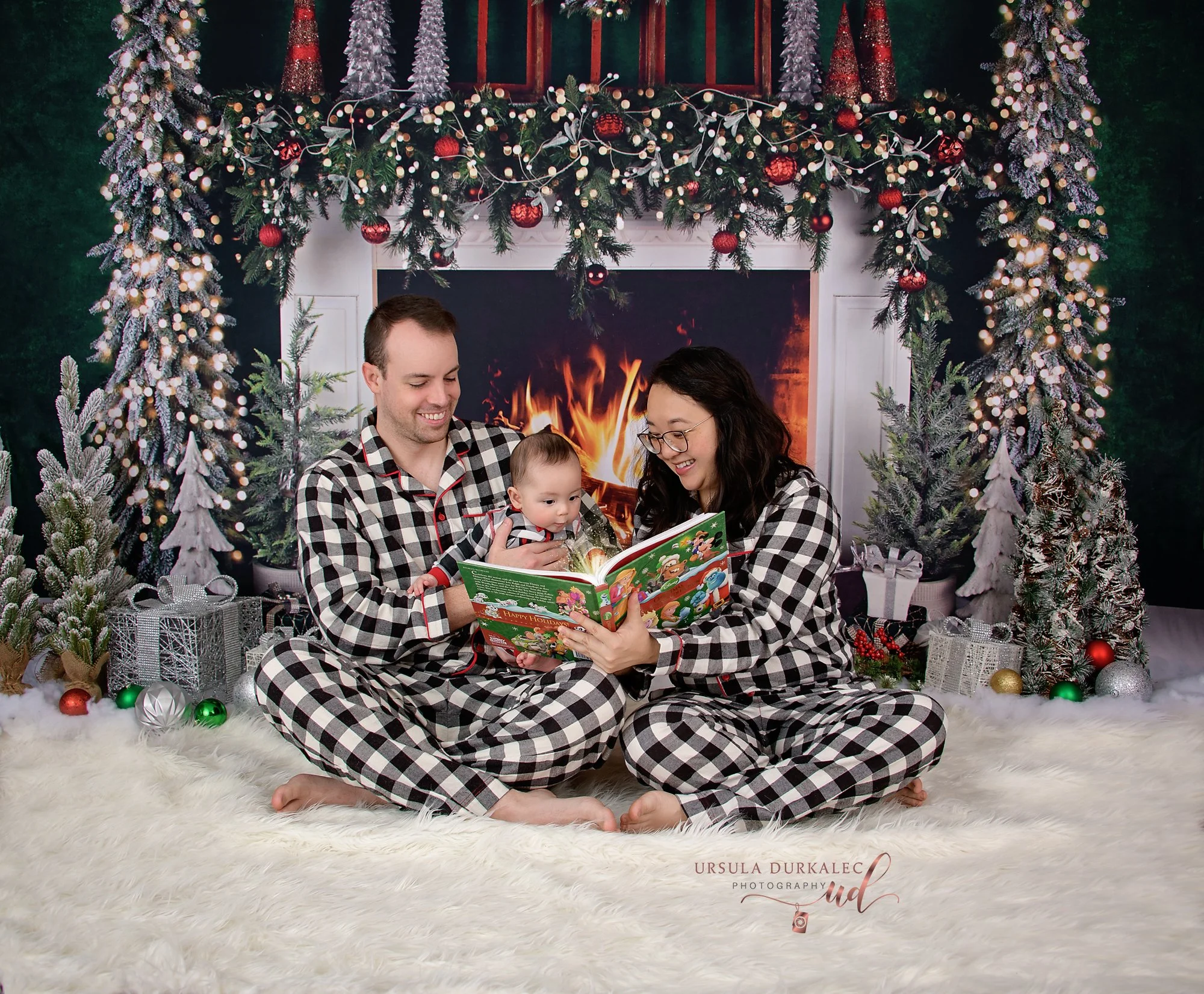 Christmas Family Pajama photo session U24_4694 copy 2.jpg