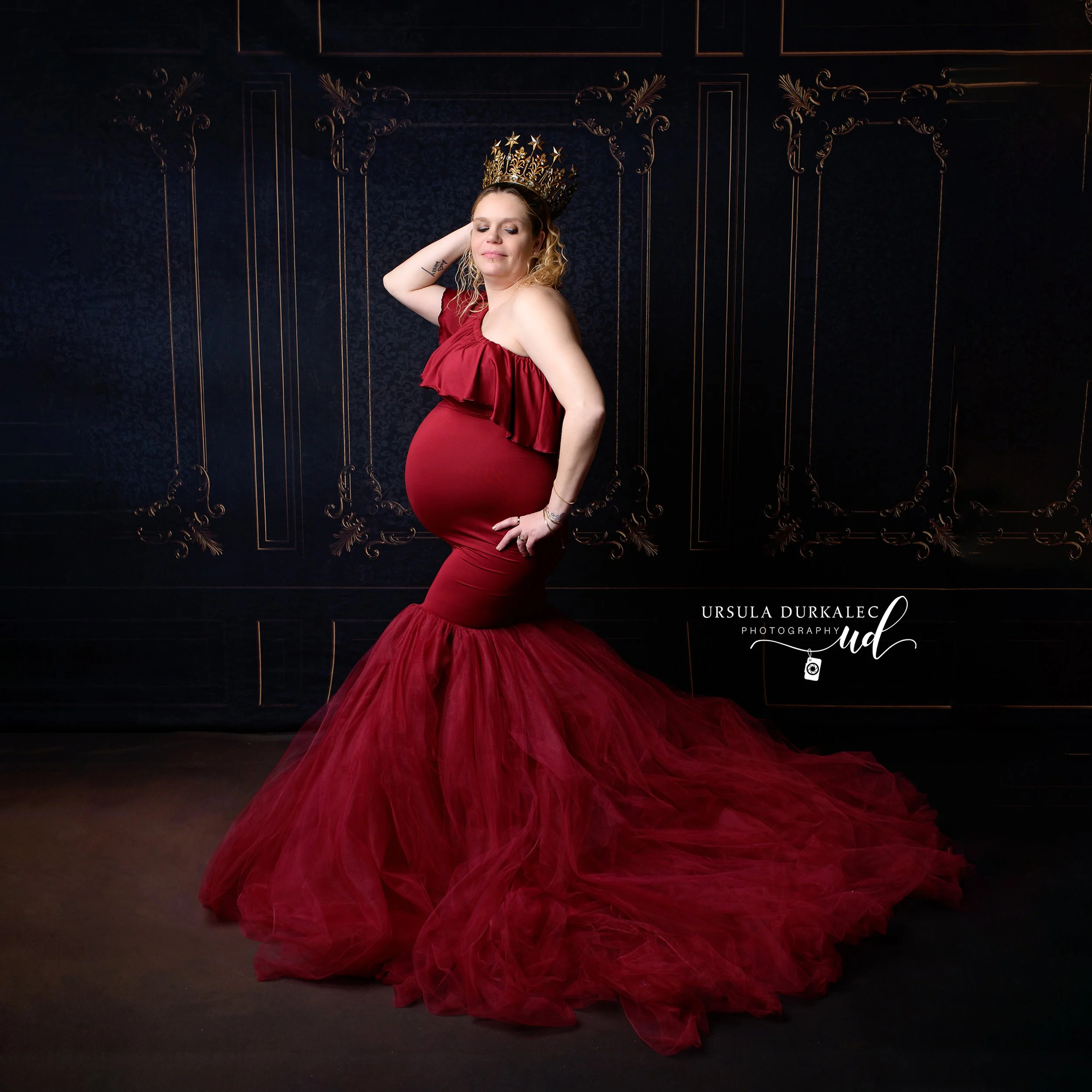 Maternity Photographer Toledo U53_098.jpg