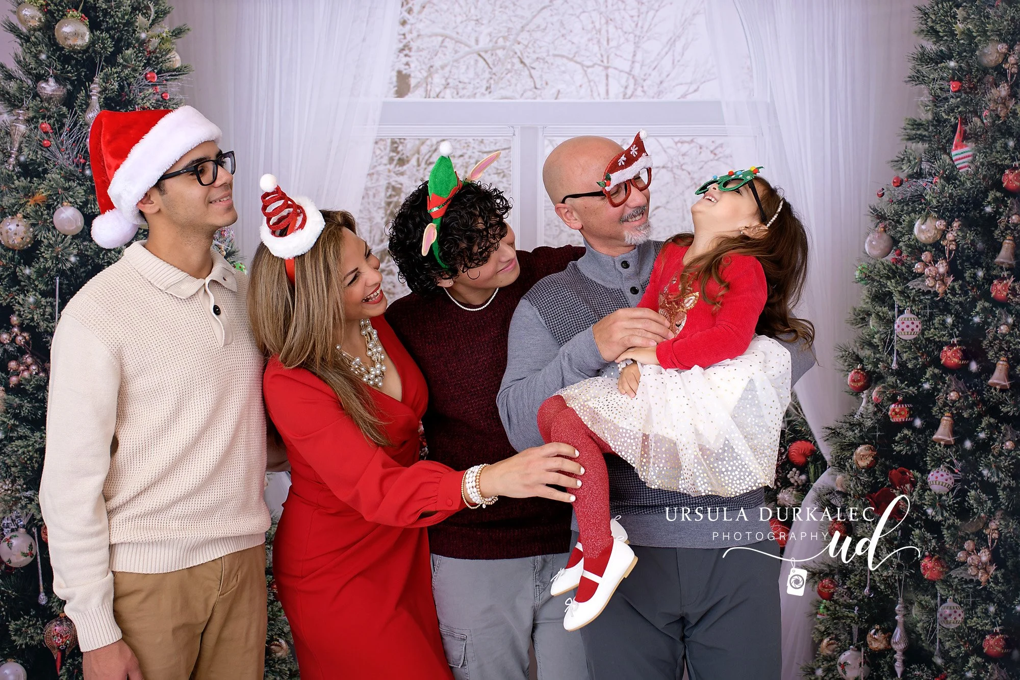 Family Christmas photo session U30_2335.jpg