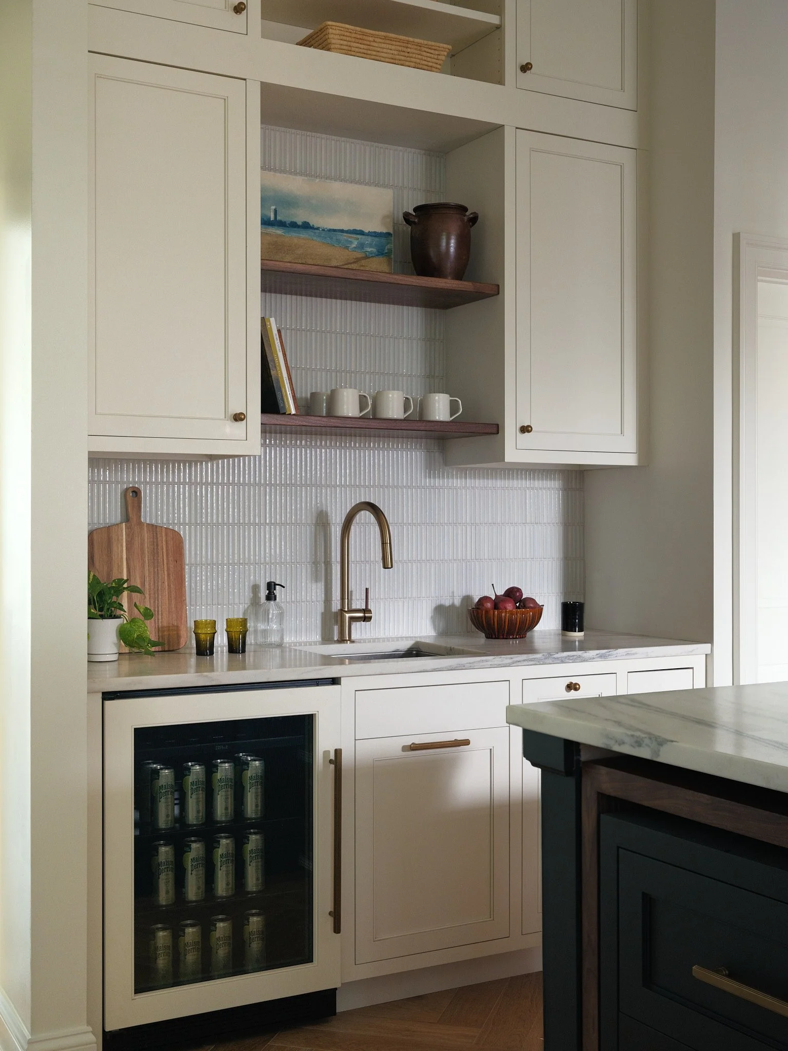 Laura Hodges 704 Studio0189.jpg