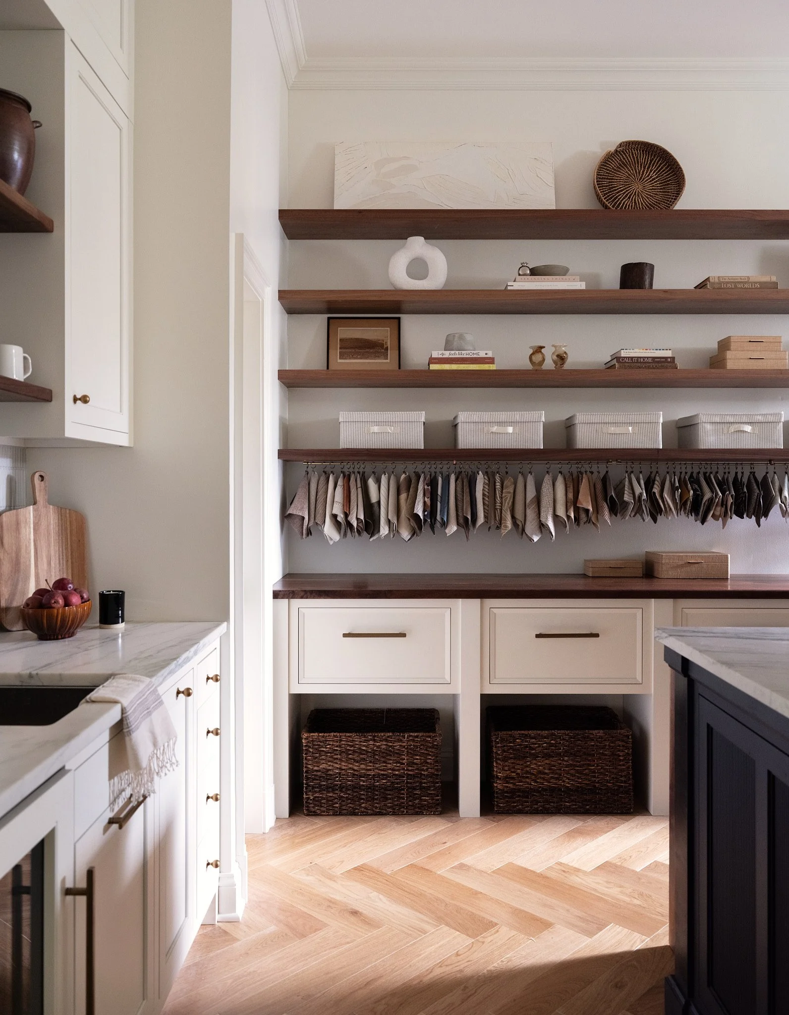 Laura Hodges 704 Studio0145.jpg