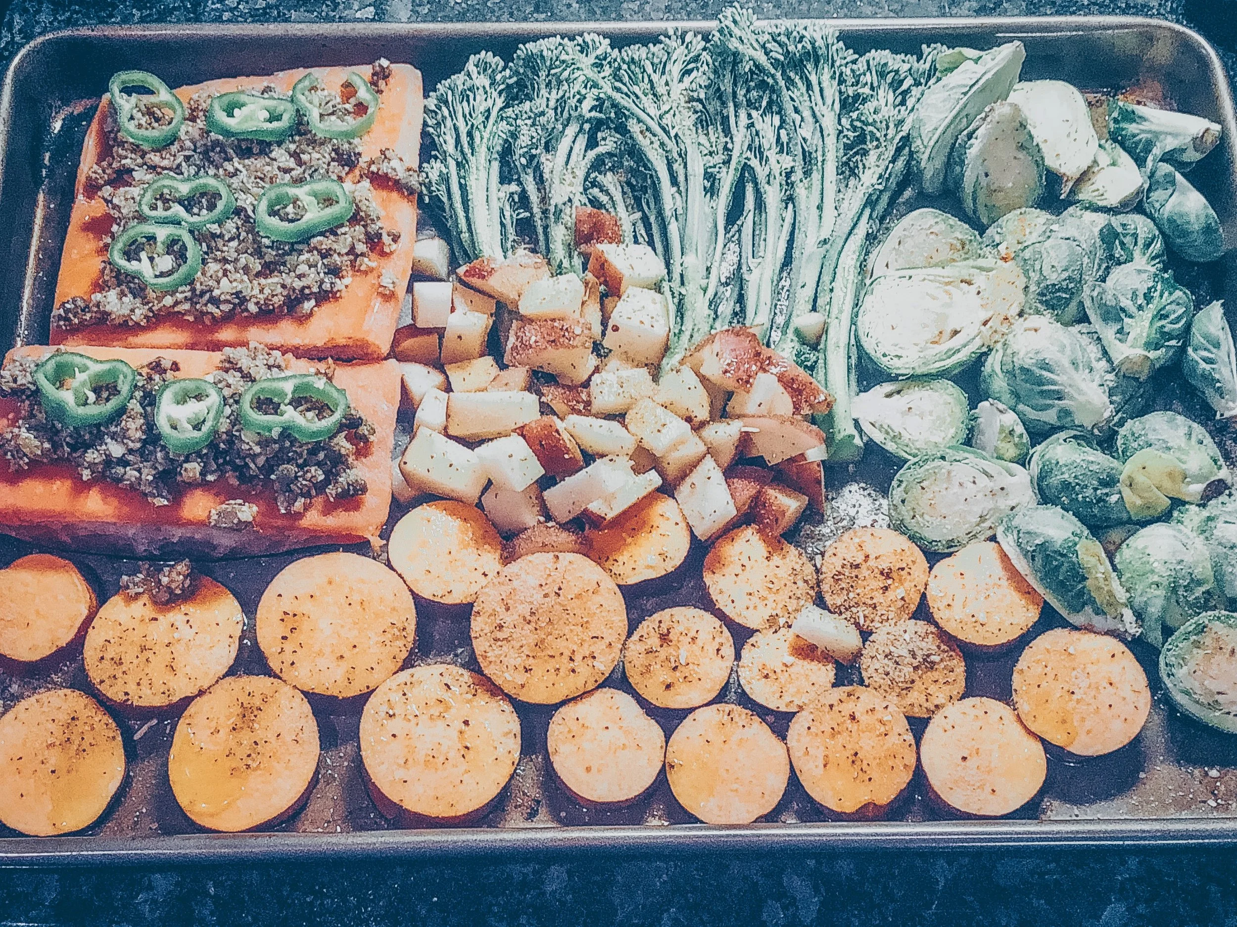 Garlicky Salmon Tray Meal + Tangy Pumpkin Seed Sauce