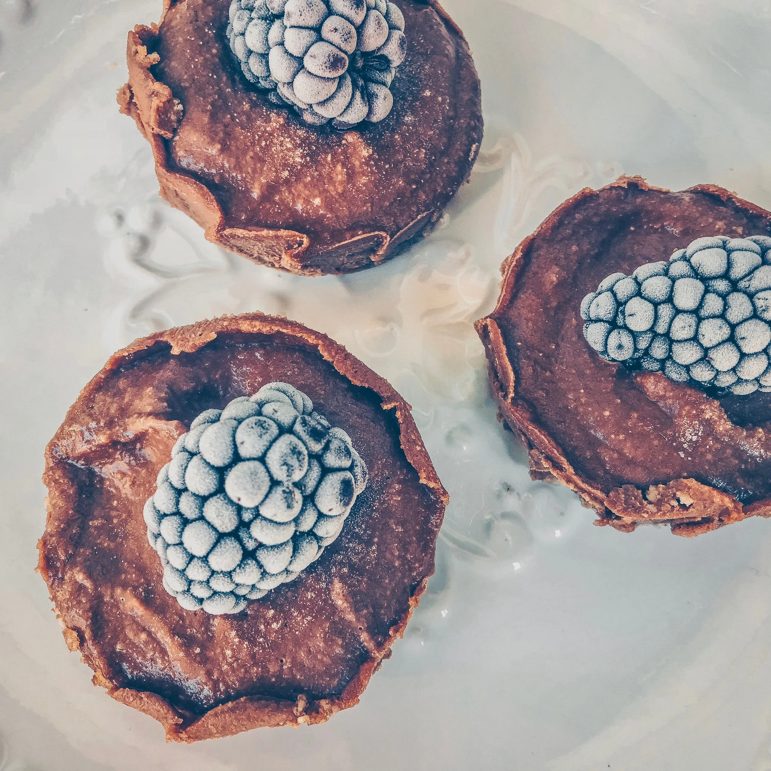 Chocolate Mousse Raw Vegan Cheesecake Bites