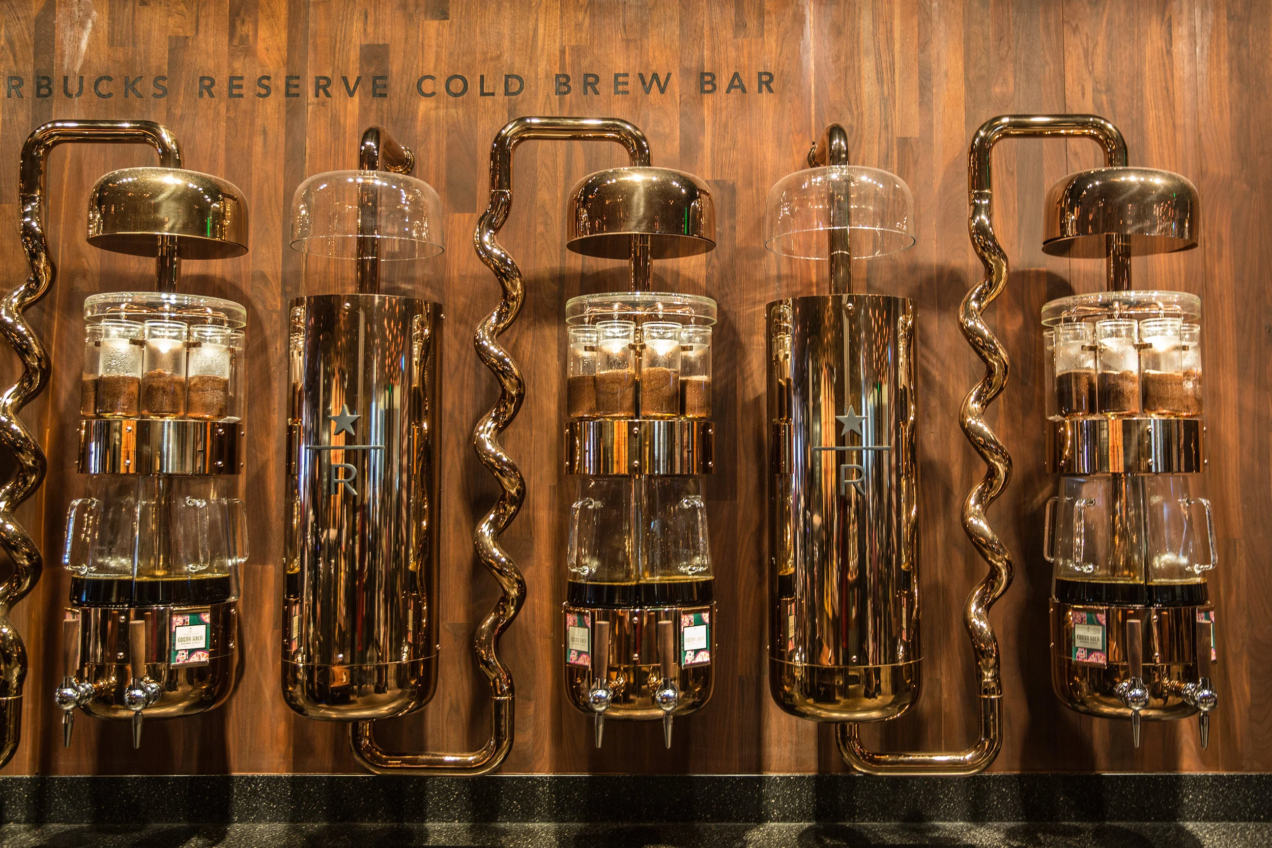 Shanghai Starbucks Roastery Cold Brew Bar. Photo credit: Moody Man.