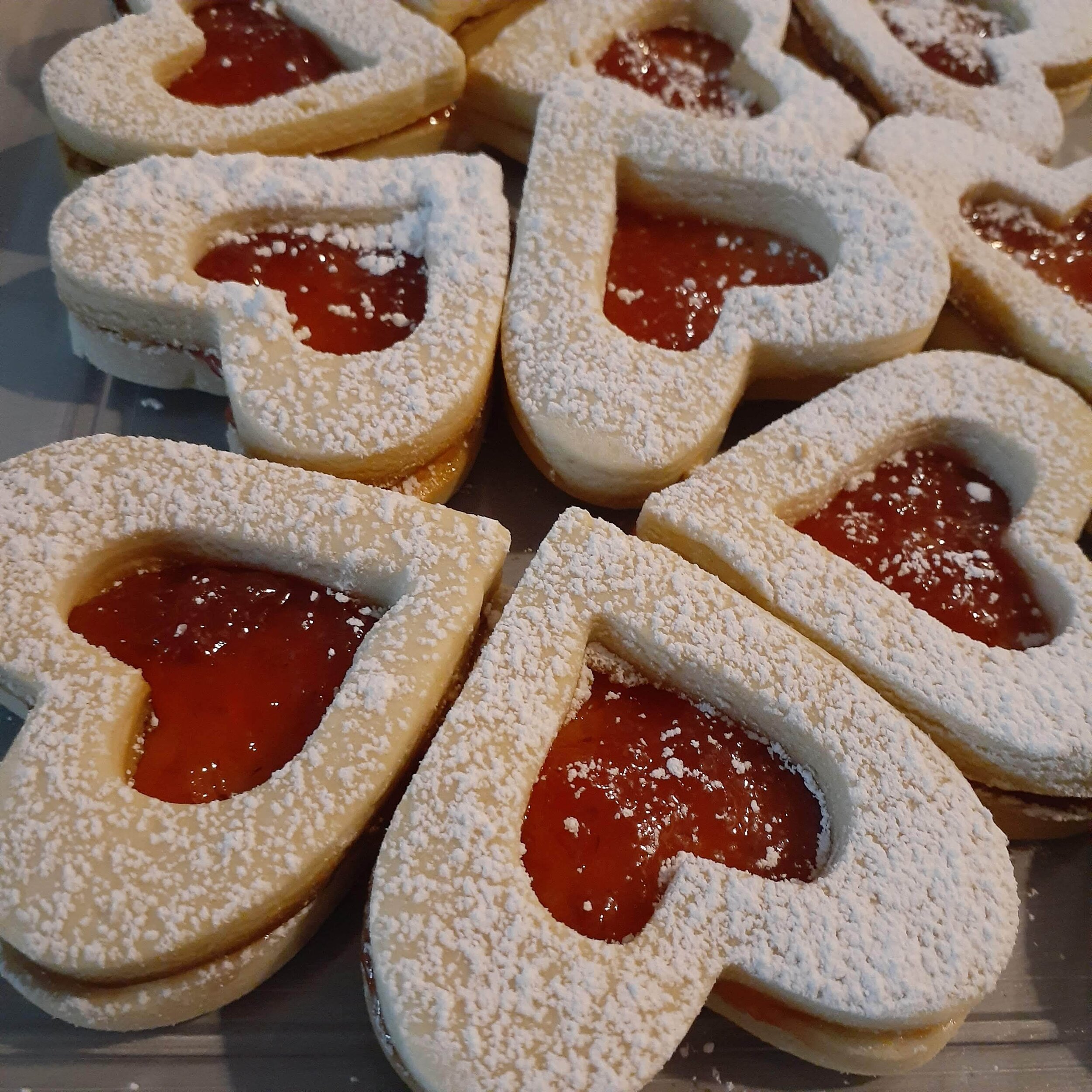 Large Spitzbüebli (Swiss Linzer)