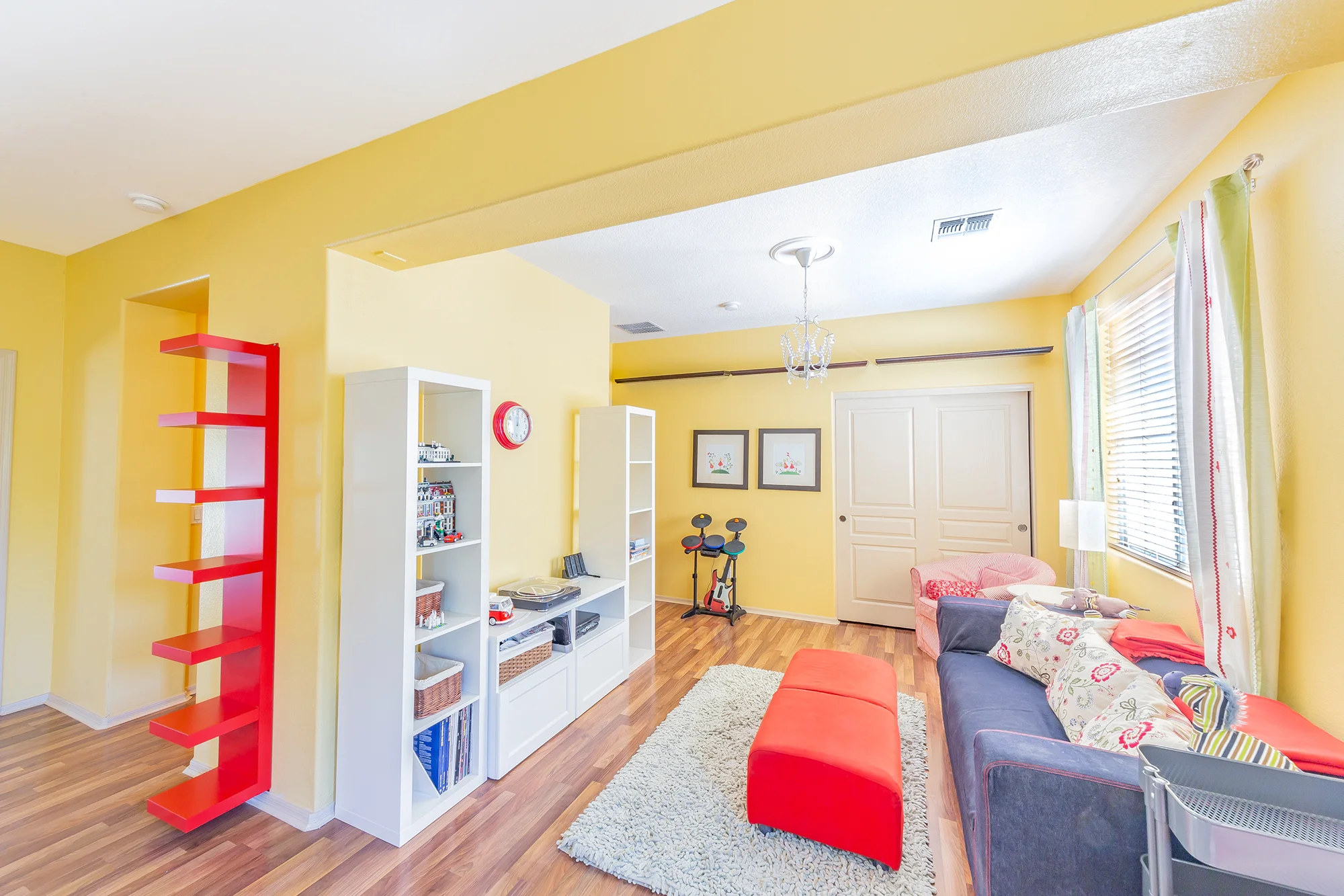18604_E_Lark_loft_04.jpg