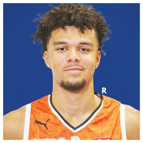 Noah Penda (R)