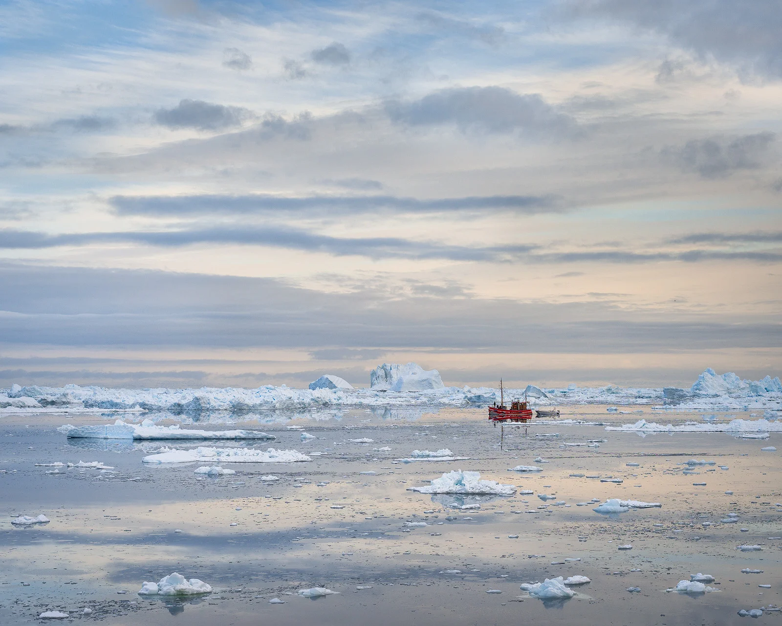 Disko Bay Quiet Dawn (post vivezia) unsharp.jpg
