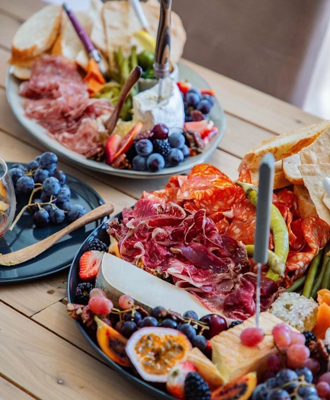 Have you had a chance to check out the awesome platters at @ushertinklerwines ?⁠
⁠
You are seriously missing out! Let us take you here to indulge in all of this goodness!🧀🫐🍐