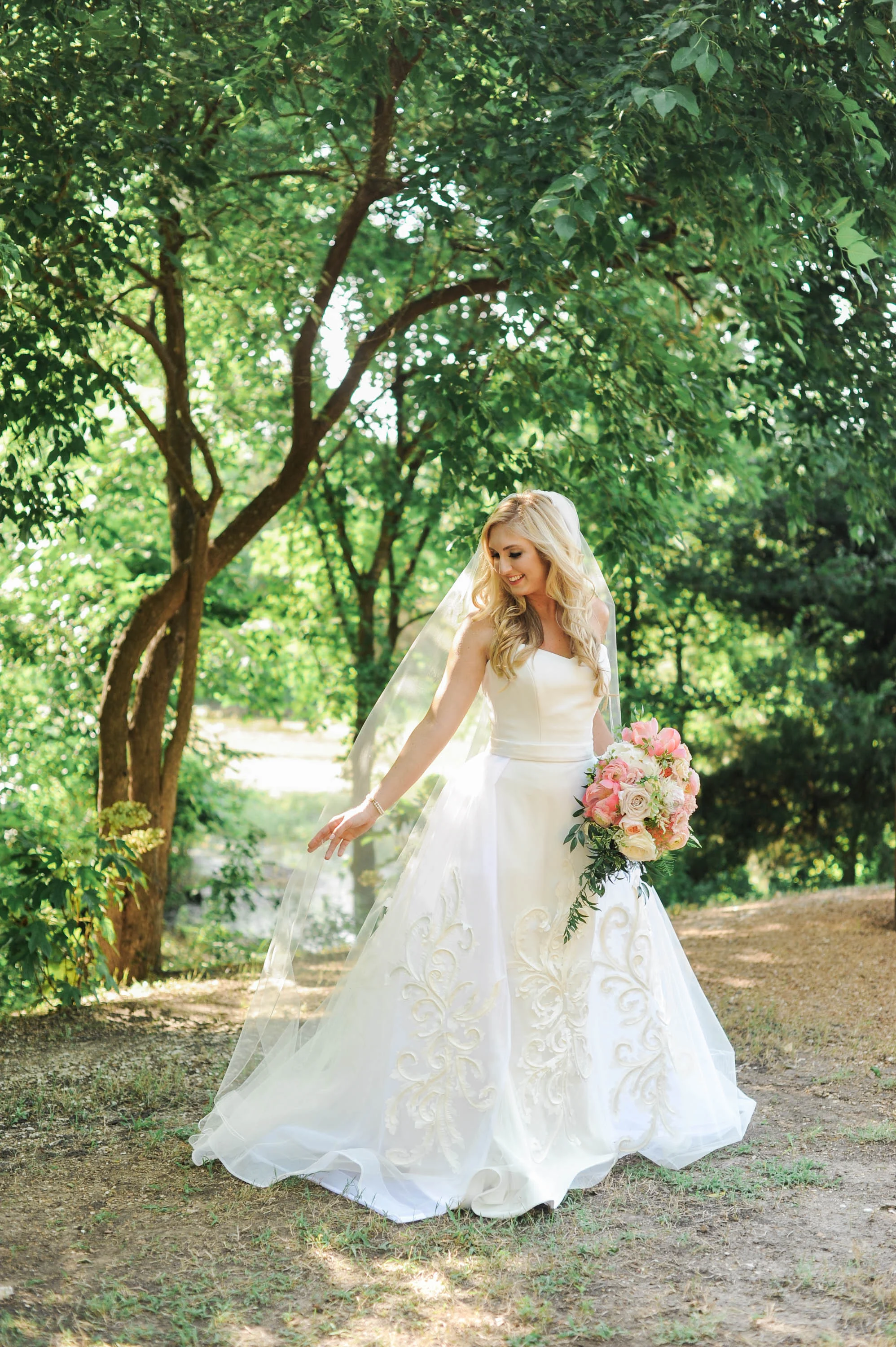 Lexi & Tyler Wedding - Shannon Skloss Photography-32.jpg