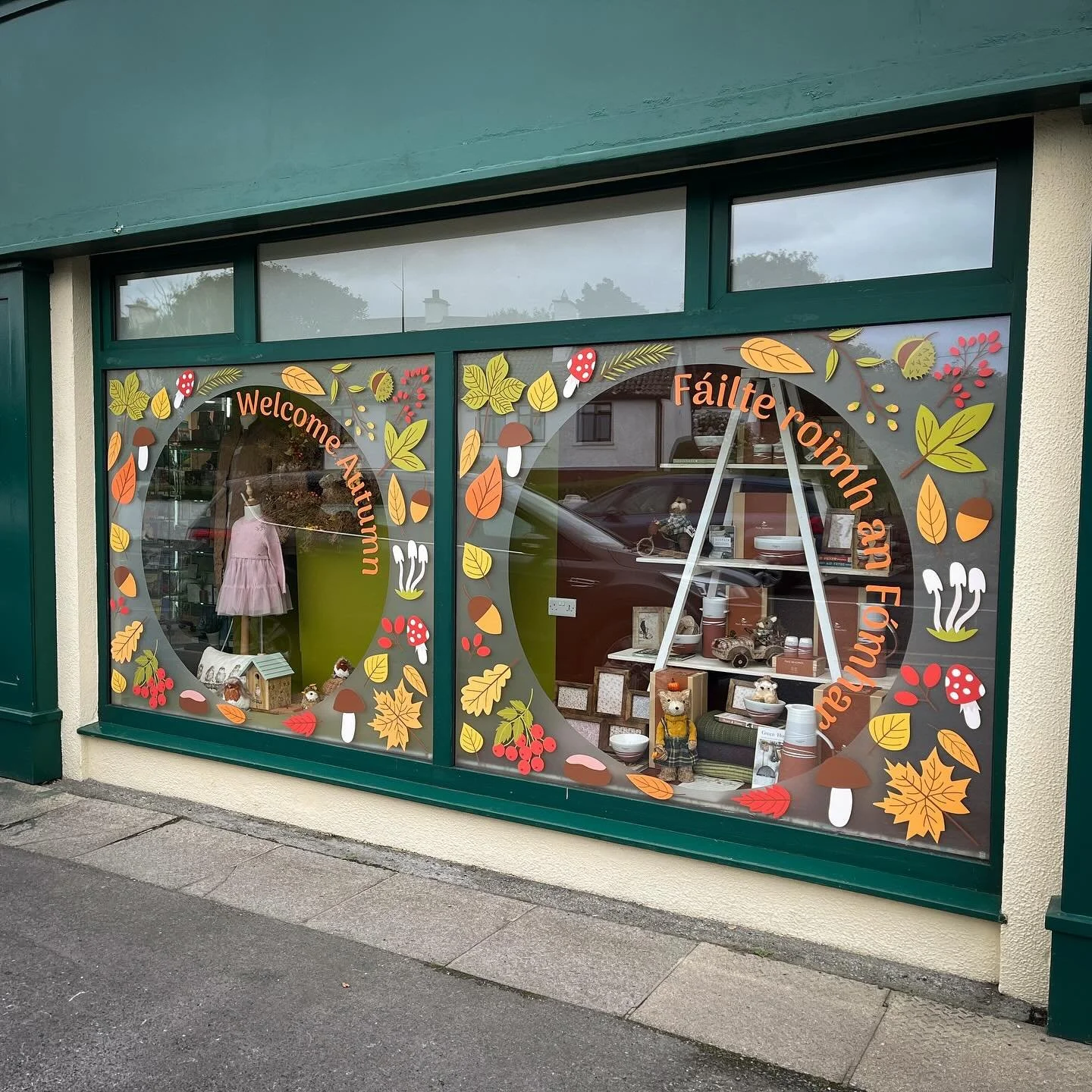 New season, new windows! 👀✨ We loved bringing a touch of autumn magic to @standunireland with these window graphics. &ldquo;Welcome Autumn&rdquo; 🍂☕️