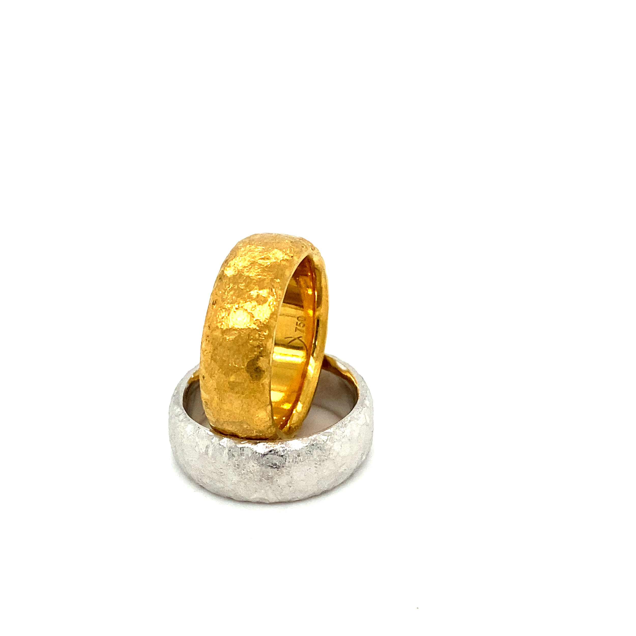 HAMMERED WHITE YELLOW 18K