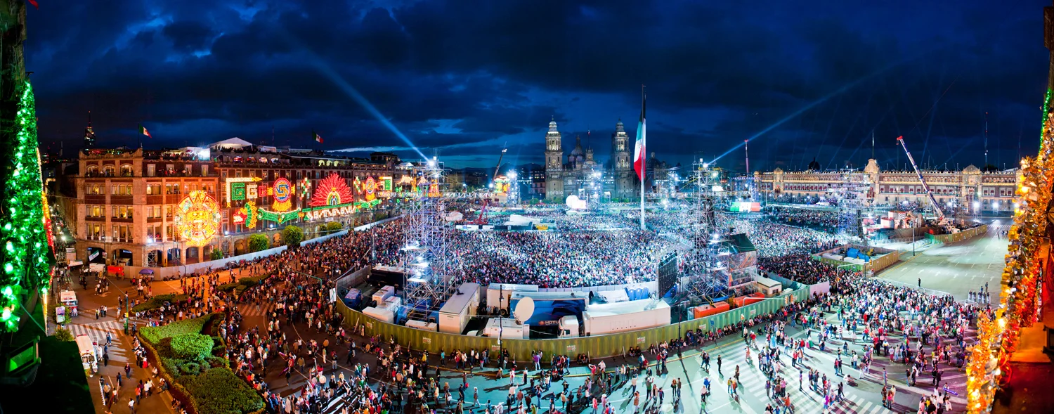   Zócalo de la Ciudad de México,  septiembre 15 de 2010. 