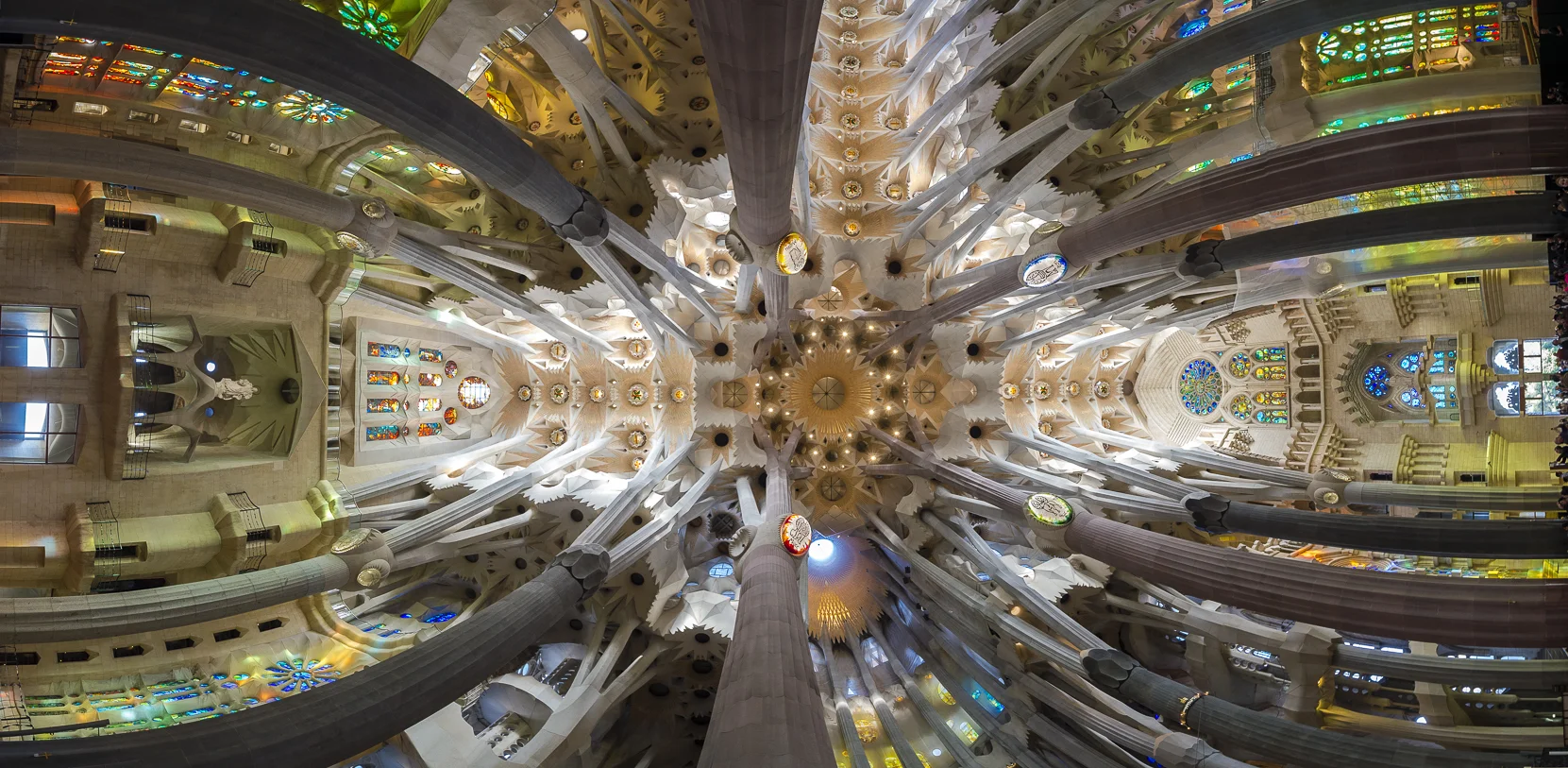   Temple Expiatori de la Sagrada Familia,  Barcelona, España. 