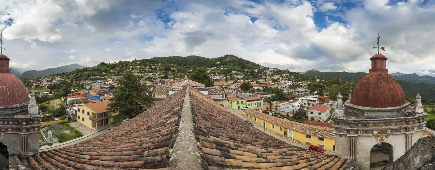   Parroquia de San Mateo,  Capulálpam de Méndez, Oaxaca, México. 