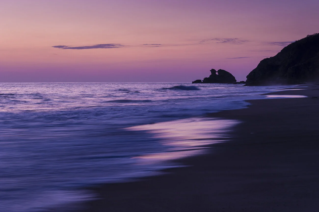   La Ventanilla , desde la Playa Mermejita, Mazunte, Oaxaca, México. 