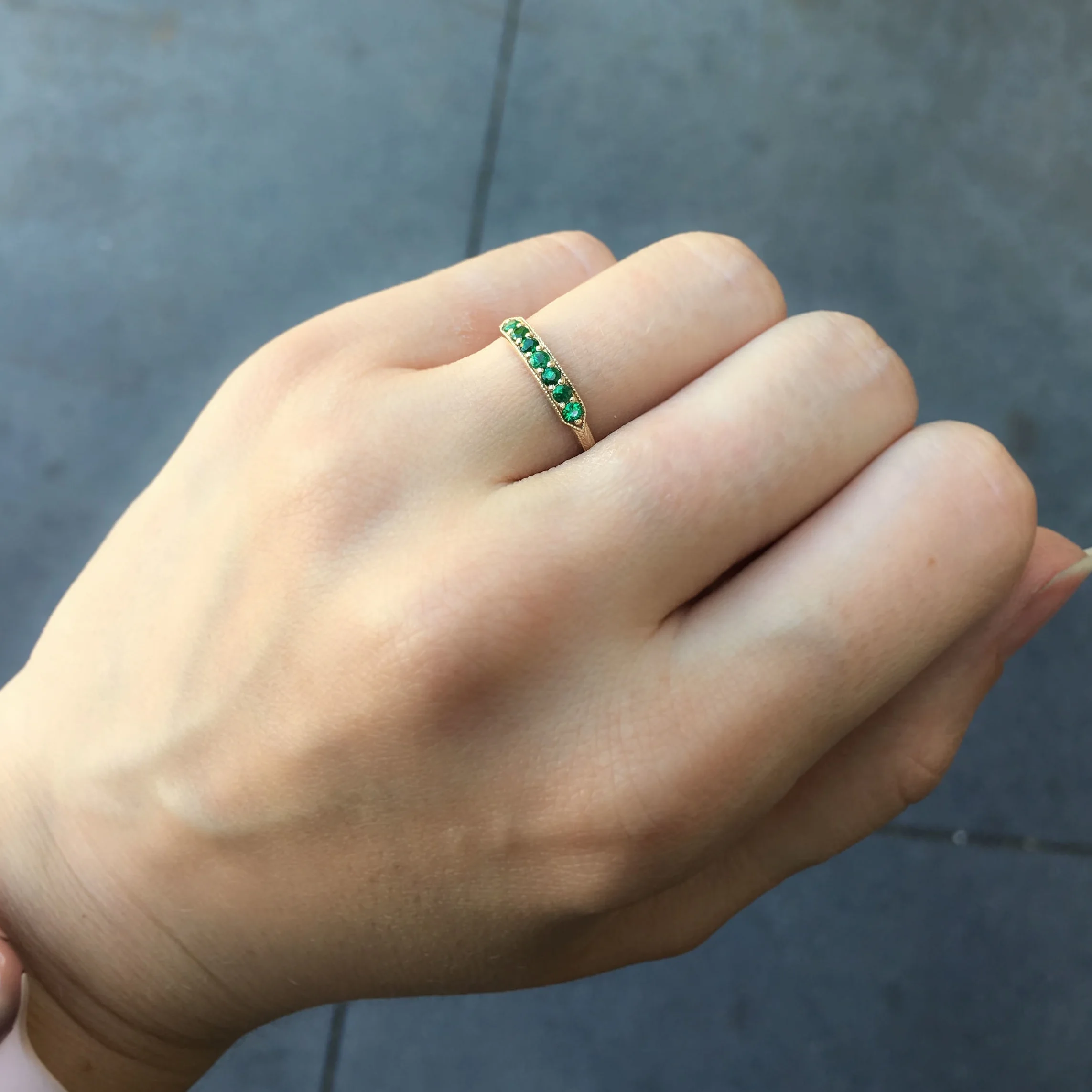 WR142-14Y-EMER-HAND-01.jpg