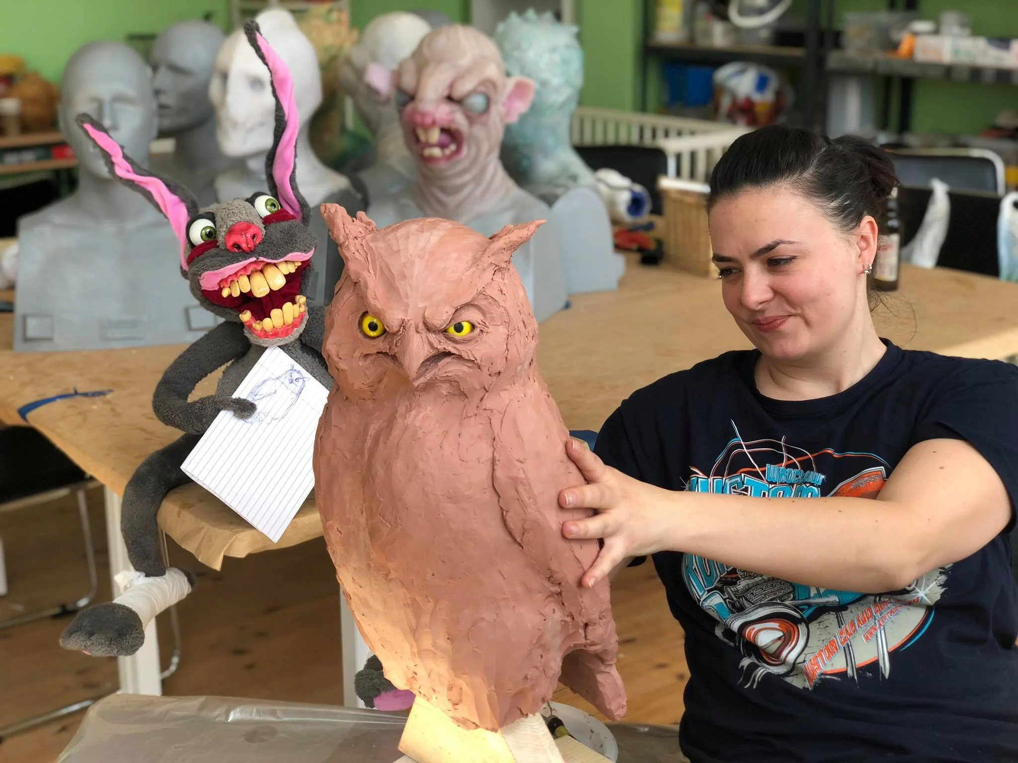 Amfiria starts working on her owl sculpture during her Helsinglight AAiR - alternative Artist in Residence stay.