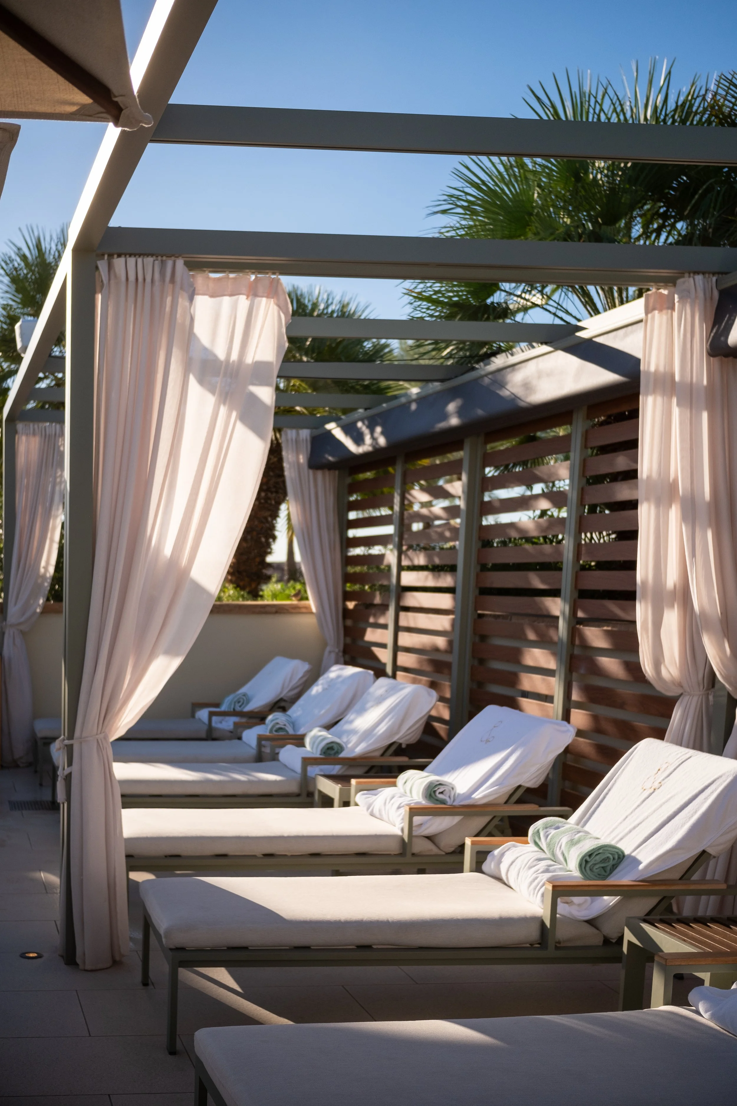 Mendil + Meyer_FSP Spa Pool Deck (1 of 7).jpg