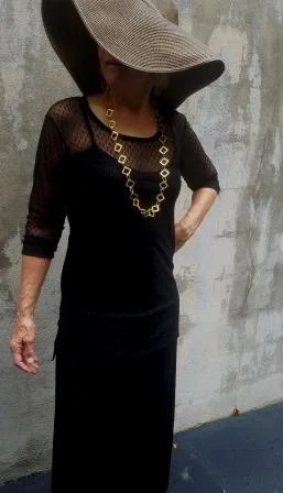 Black 4.jpg