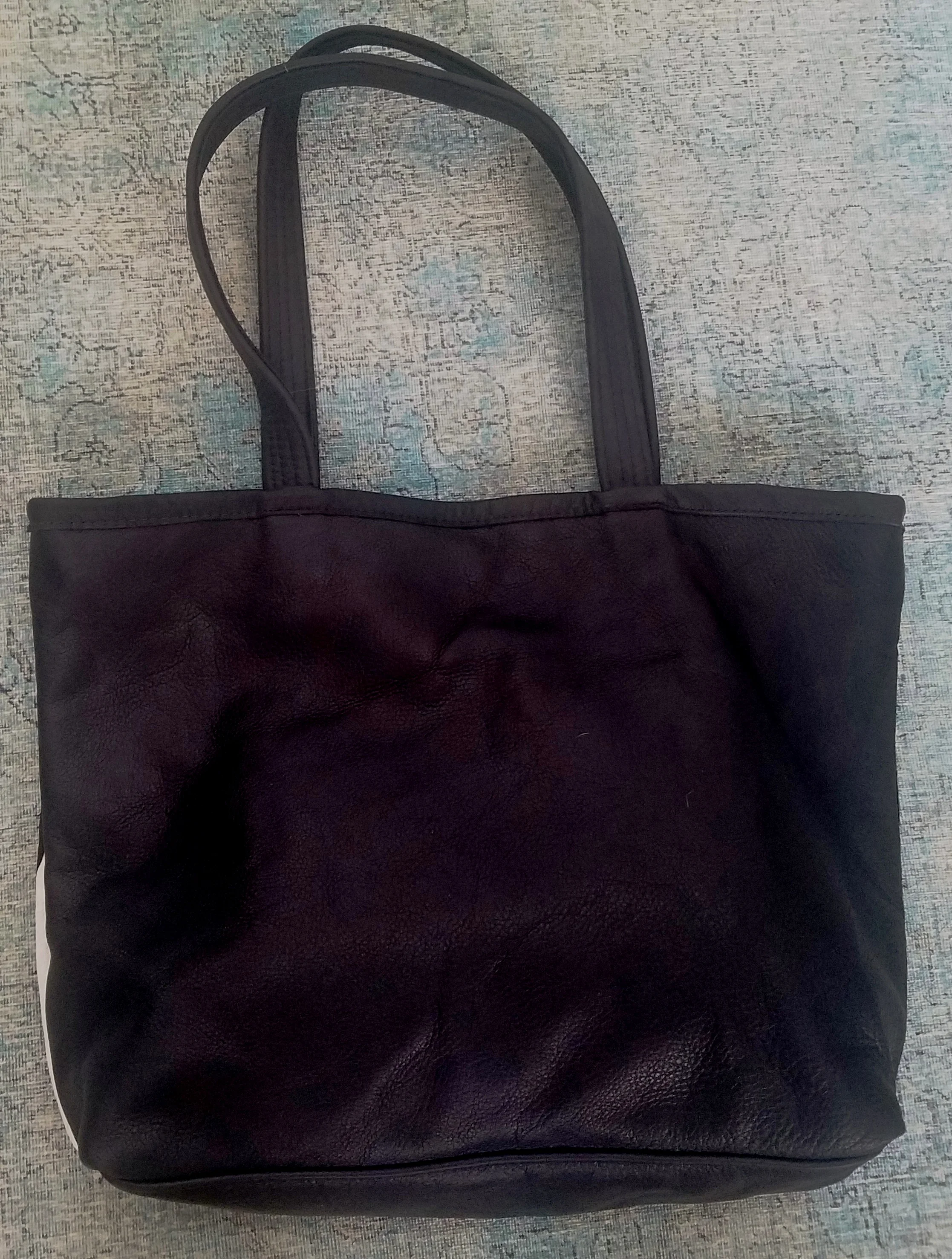 Zebra+Tote+Back.jpg