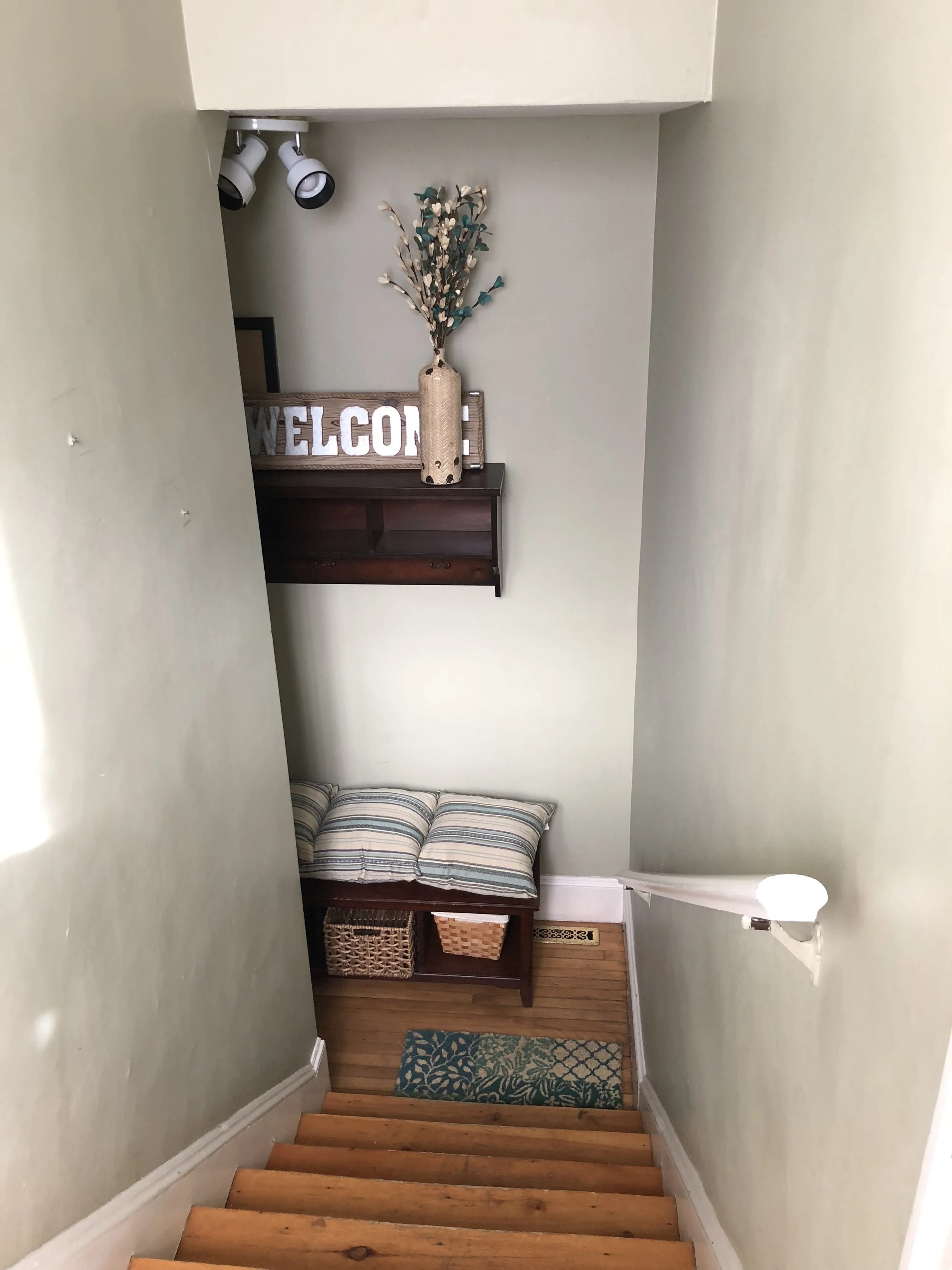 Private Entry Way into Apartment