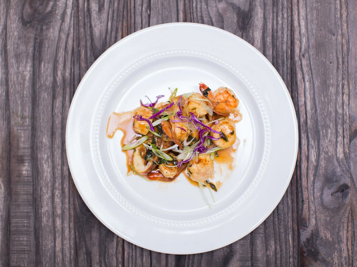 Shrimp and Scallops in hoisin wine sauce.