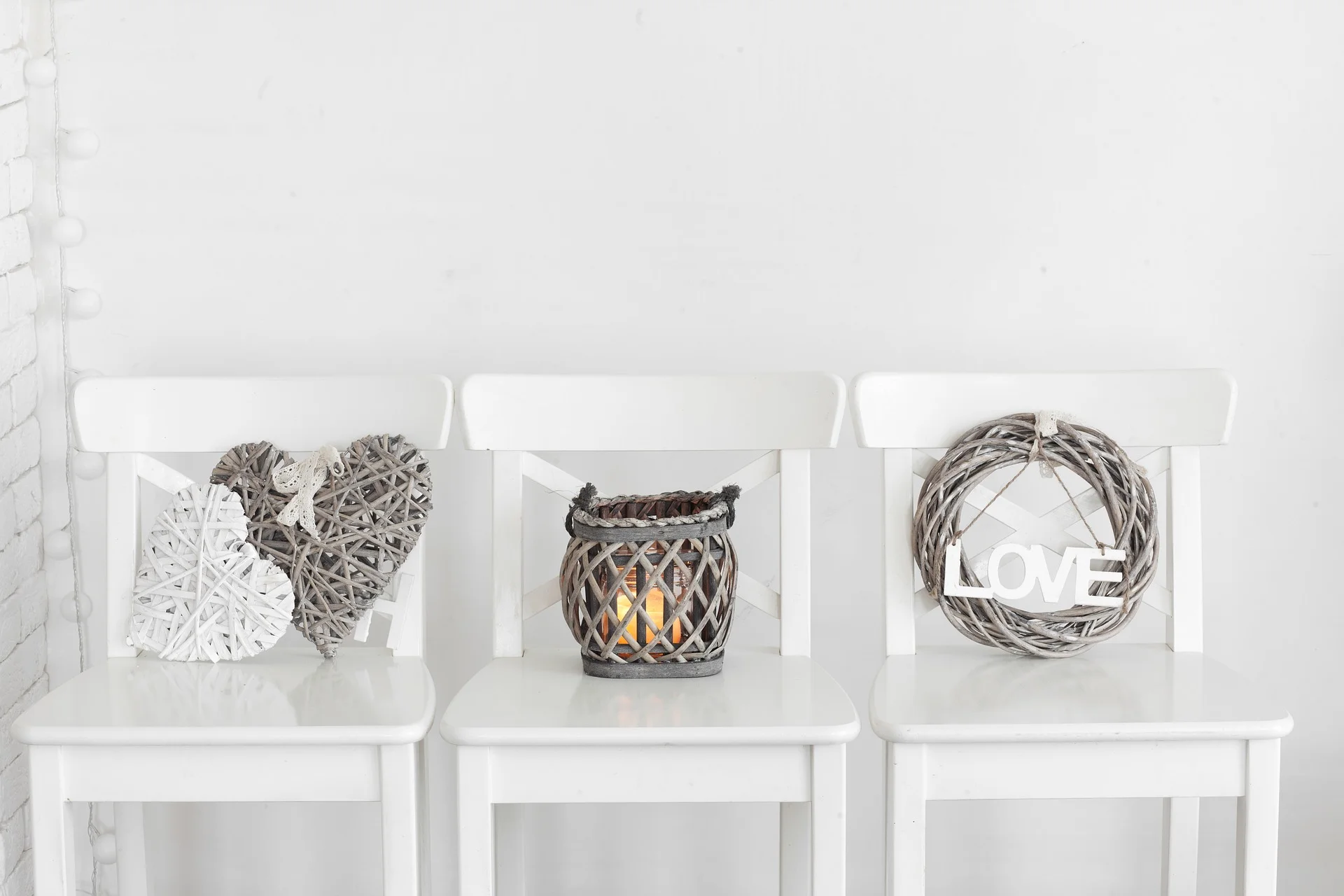 design-chairs-white-baskets.jpg