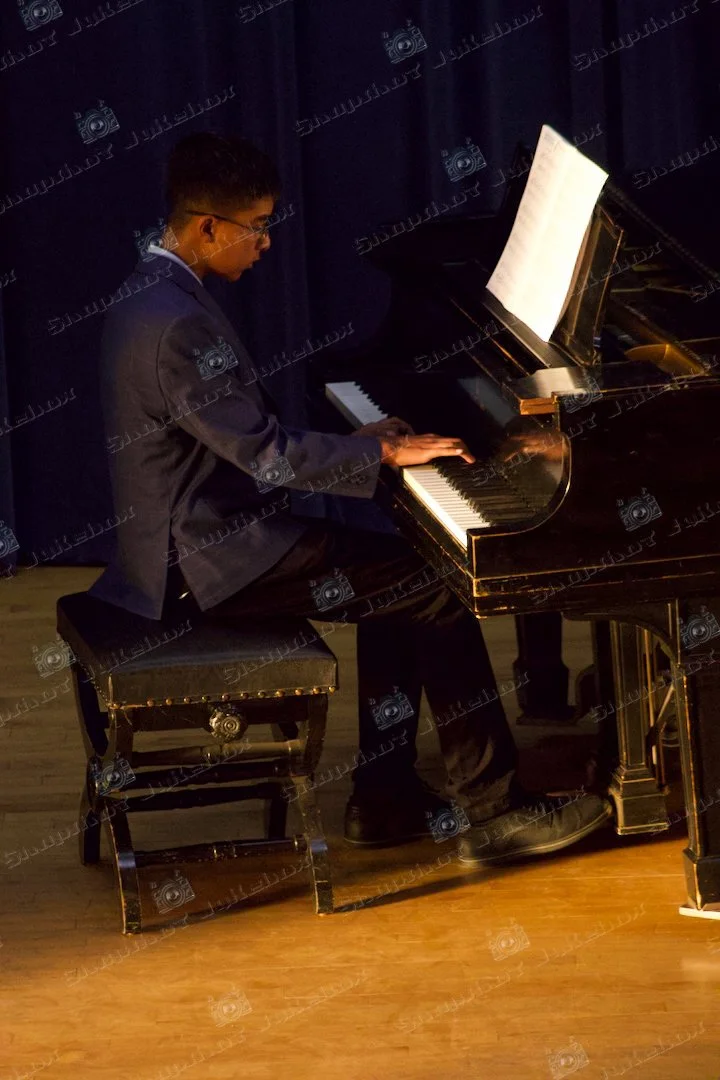 Student 16AT - 2.jpg