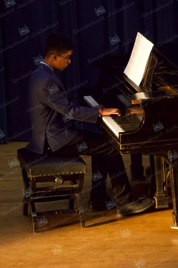 Student 16AT - 1.jpg