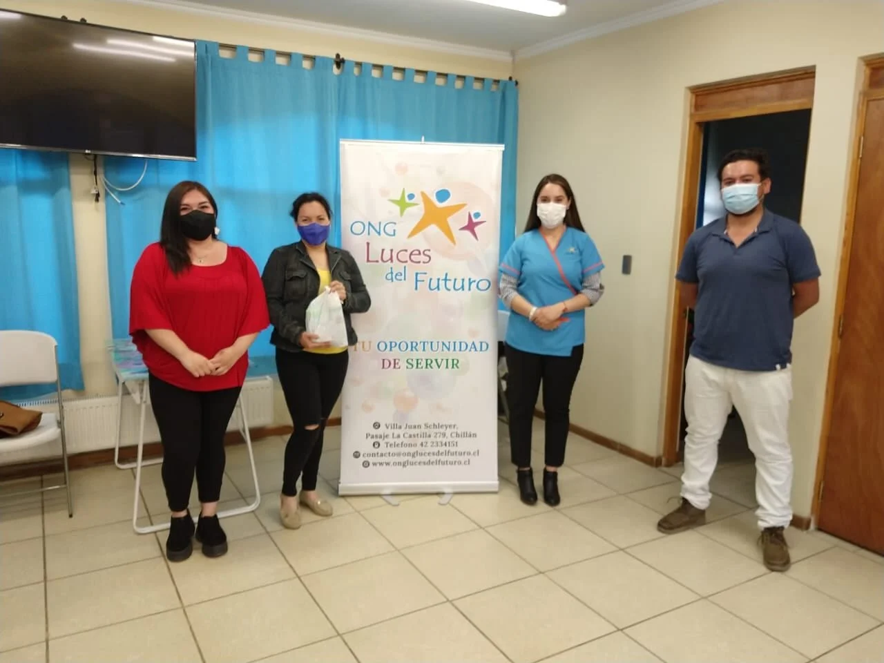 Sesiones de terapias de masajes en dependencias de ONG Luces del Futuro, con recursos del Proyecto Social FNDR "Talleres que fortalecen en tiempos de crisis"