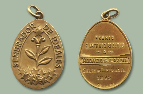 First Prize of Cardo’s career, Gold Medal, at the Annual Salón of Drawing, 1965.