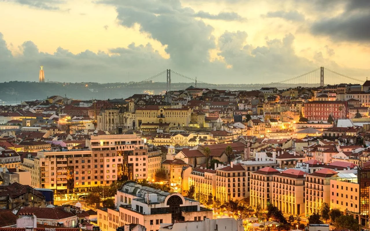 lisbon-EME9B8-xlarge.jpg