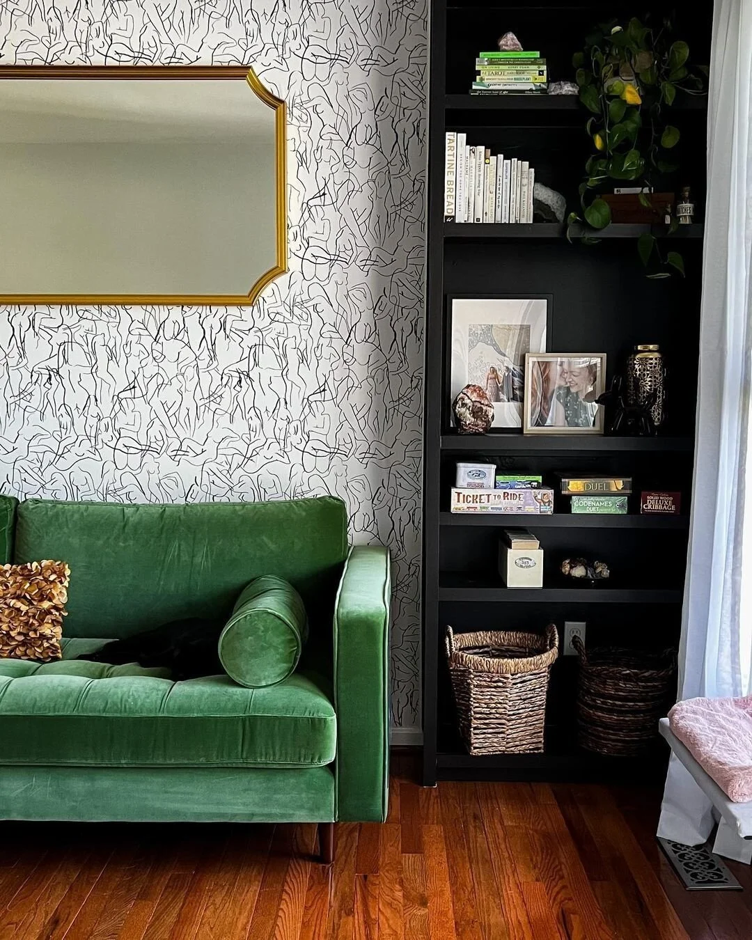 This amazing flex space is by @twofemmegems from the spring '22 ORC. They wanted to create a space that could work as both an office and hangout room, that would also look great and grow with their family. They did all of the legwork themselves (incl