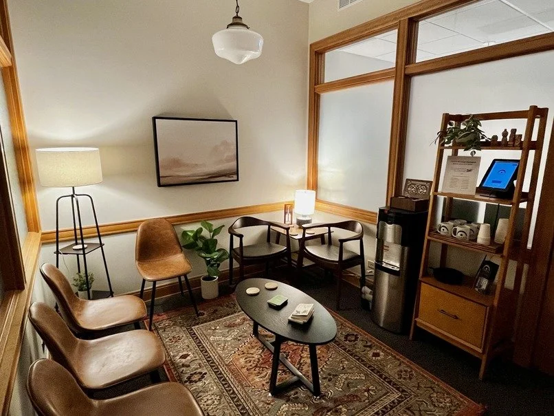 Waiting Room Fermata Psychotherapy , therapy in Chicago Loop