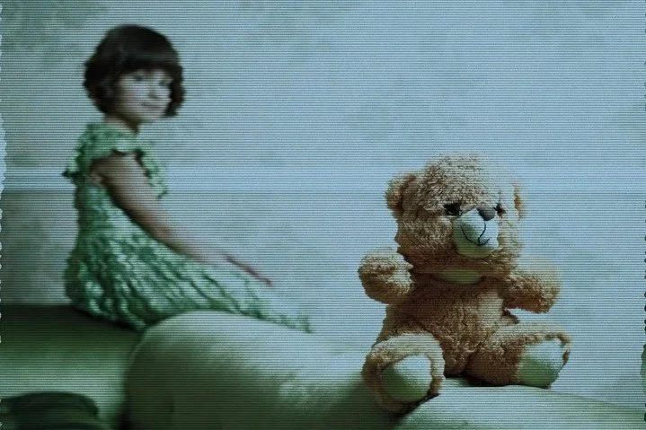 Picture of child showing How Childhood Trauma Can Lead To Over-Apologizing