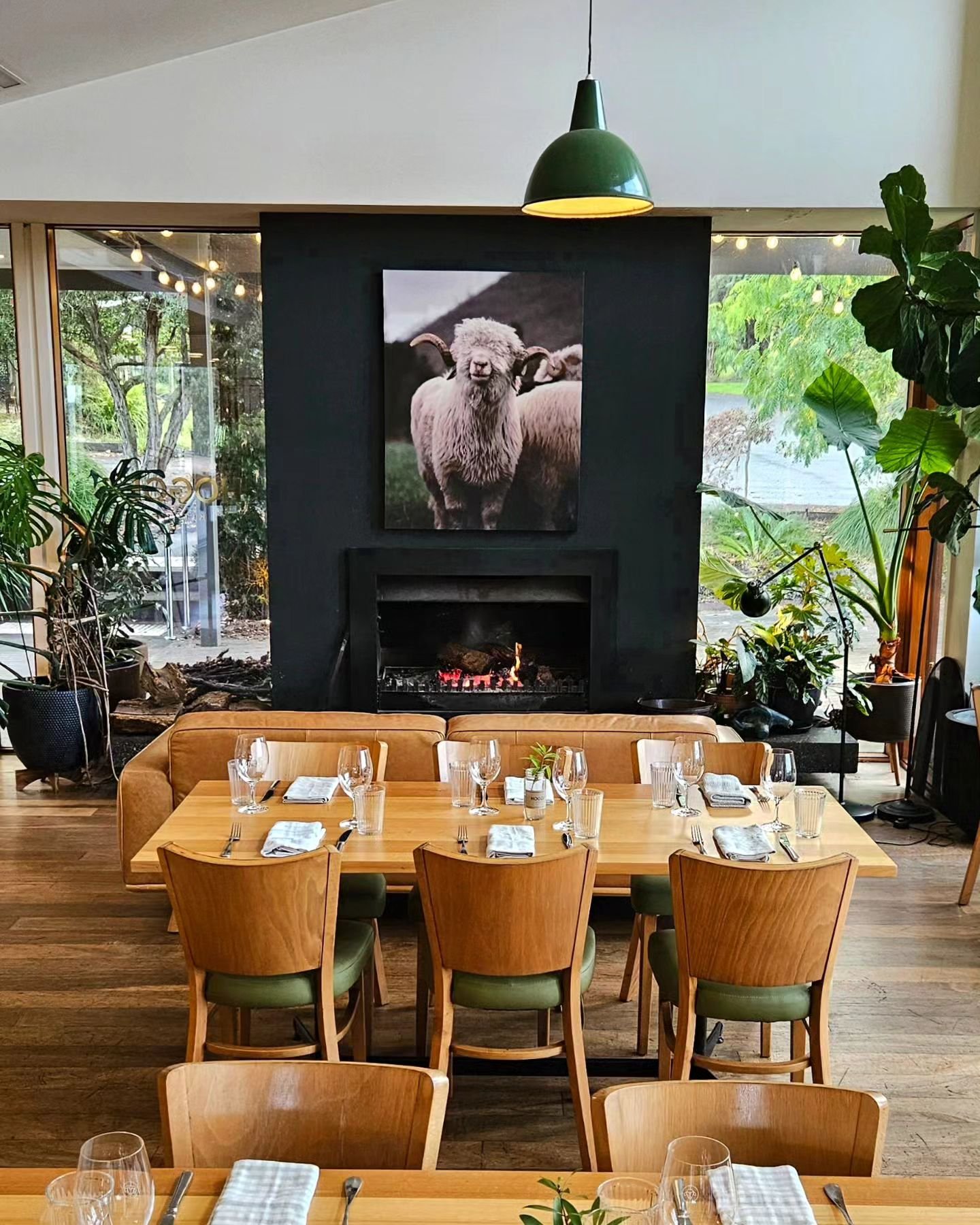 Back tomorrow from 12pm for a weekend of long Autumn lunches and cosy dinners by the fire. Have you booked your table yet? 

www.hogget.com.au |  5623 2211

#autumn #cosy #lunch #dinner #restaurant #Gippsland #warragul